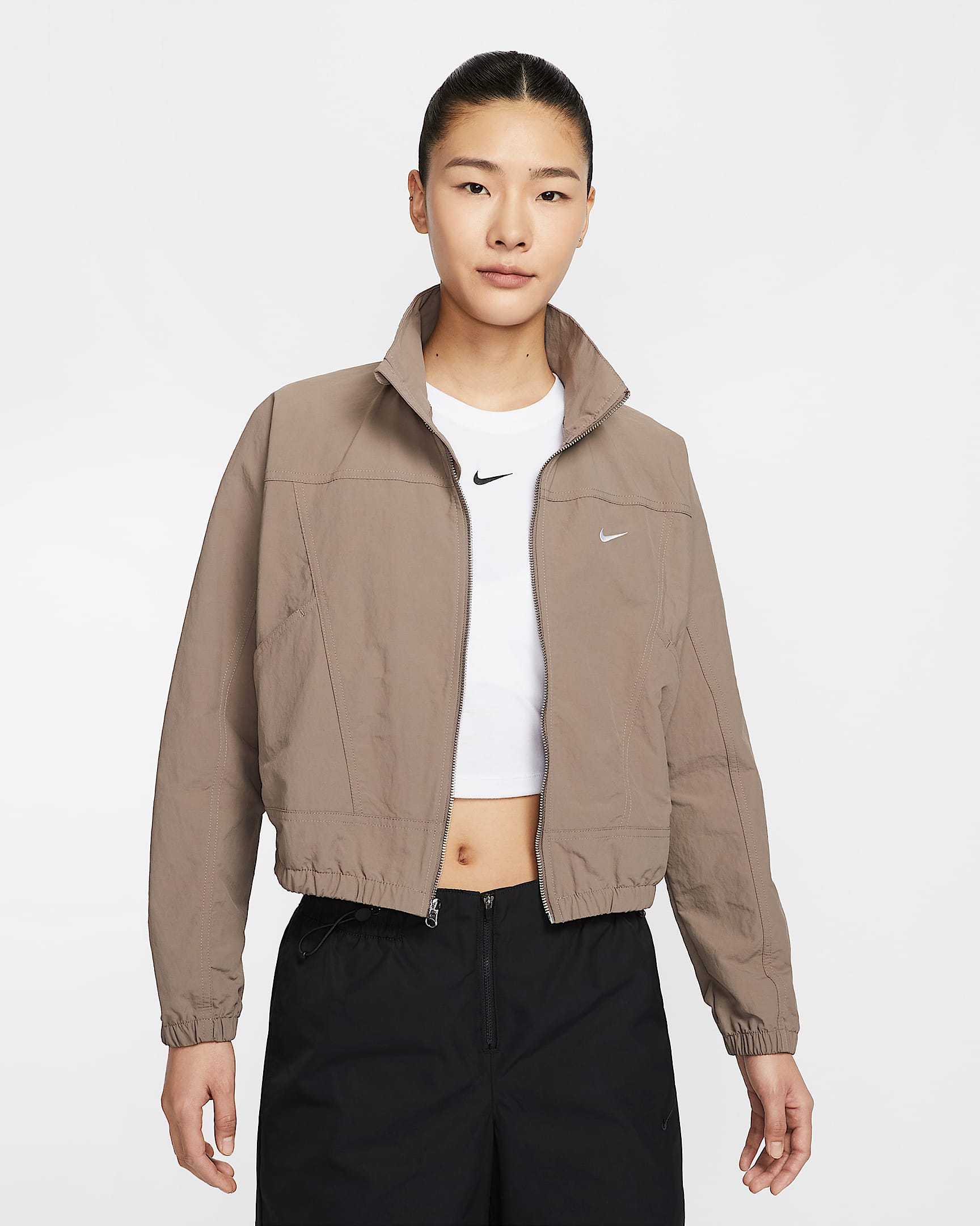 Nike Sportswear Everything Wovens Repel 女子 Oversize 风防晒拒水夹克 - 貂棕/白色