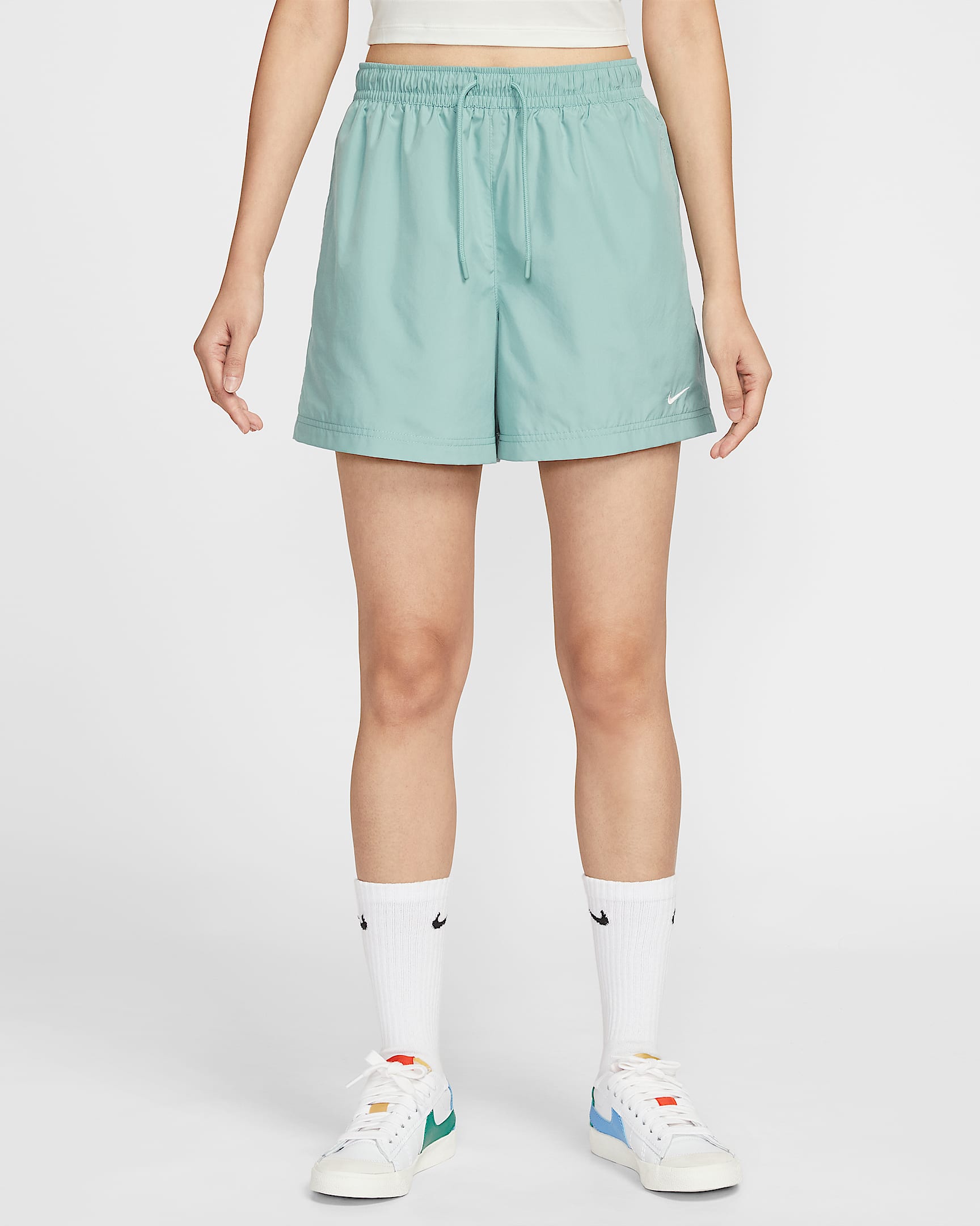 Nike Sportswear Classic Wovens 女子中腰短裤 - 大炮灰/帆白