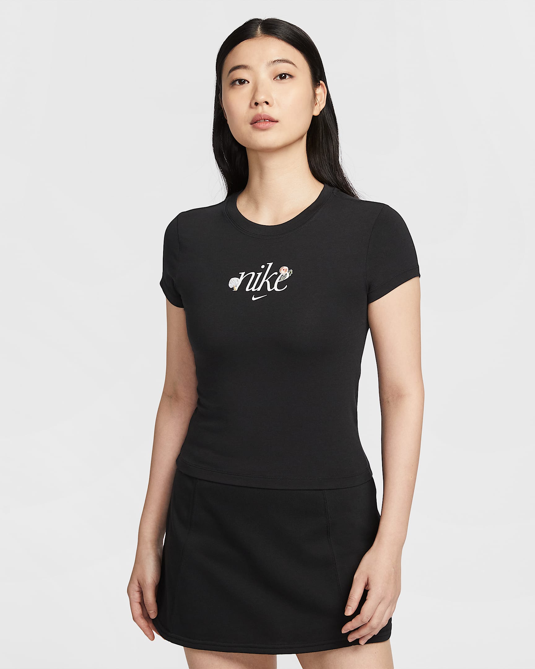 Nike Sportswear Chill Knit 女子修身版型图案T恤 - 黑