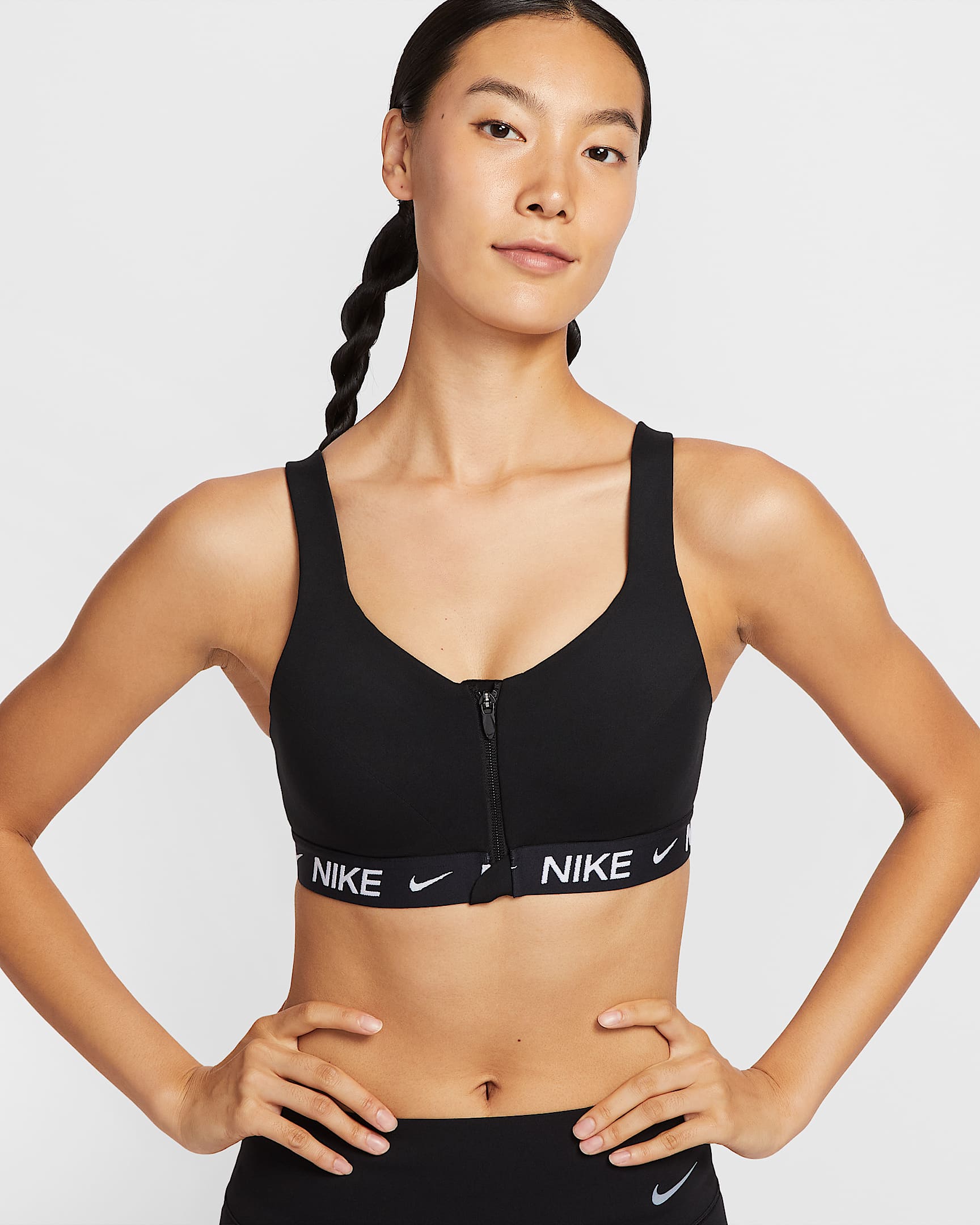 Nike Indy 女子速干高强度支撑衬垫前拉链运动内衣 - 黑