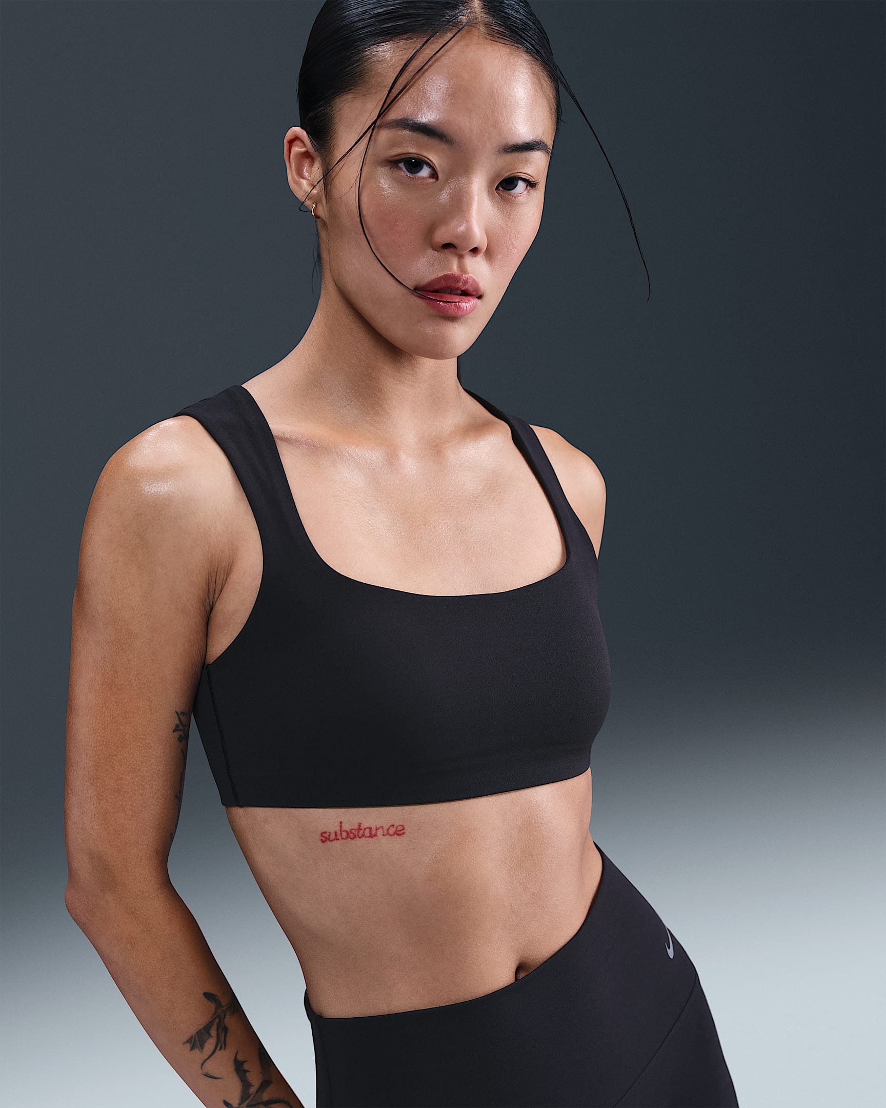 Nike Zenvy 女子速干低强度支撑衬垫运动内衣 - 黑/冷灰