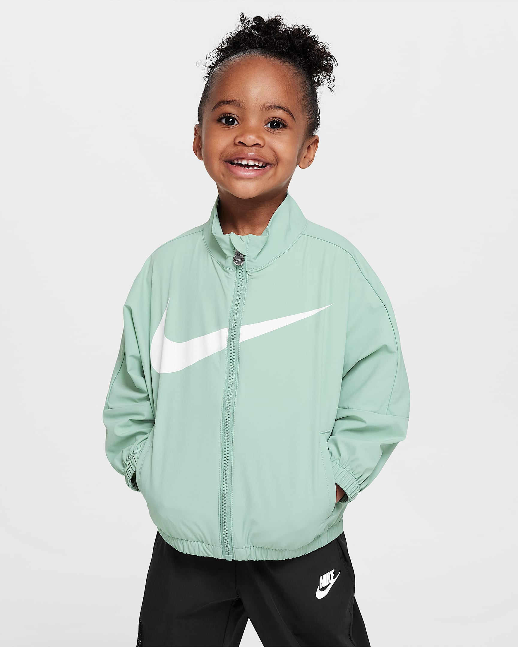 Nike Swoosh 婴童凉感防晒夹克 - 温和灰绿