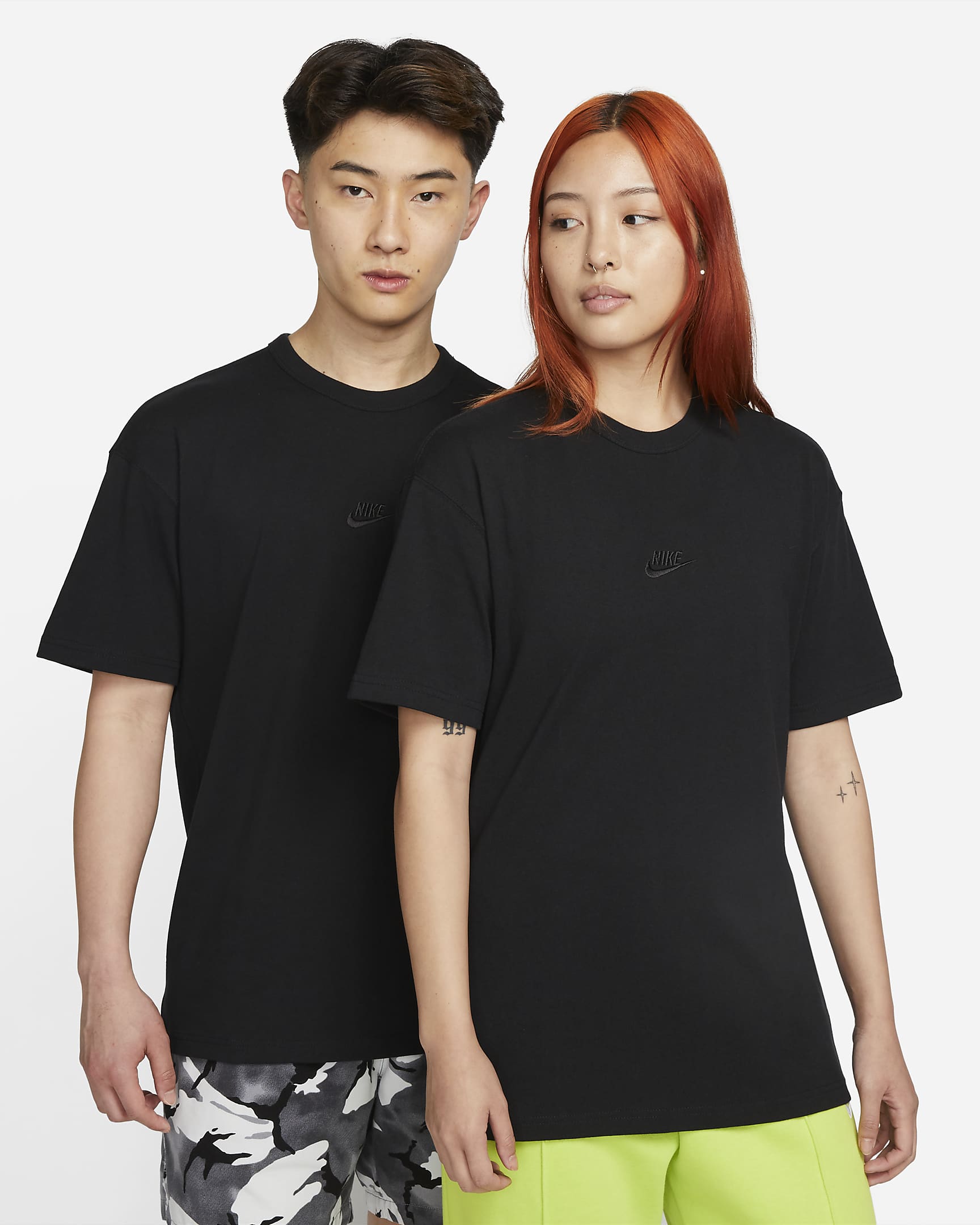 Nike Sportswear Premium Essentials 男子厚实棉料宽松舒适纯棉T恤 - 黑/黑