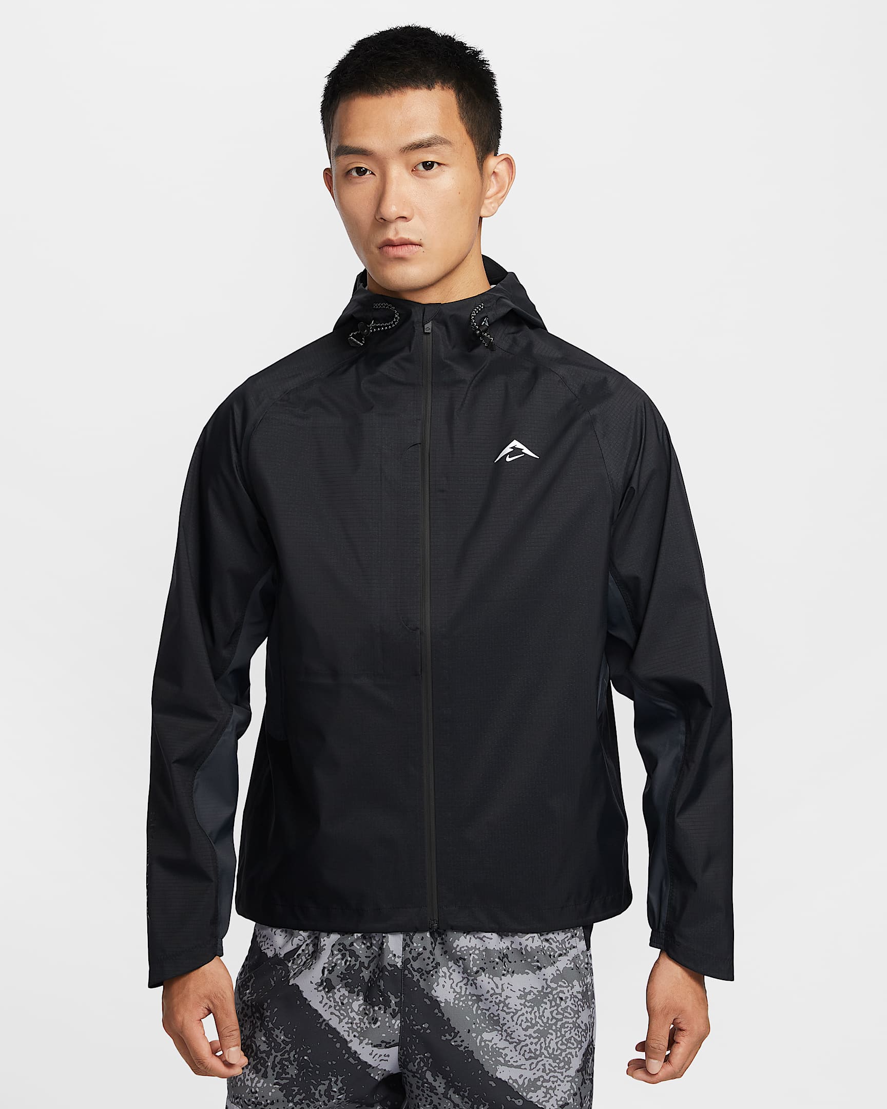 Nike Cosmic Peaks Storm-FIT ADV 3L 男子防风防水跑步夹克硬壳冲锋衣 - 黑/山峰白