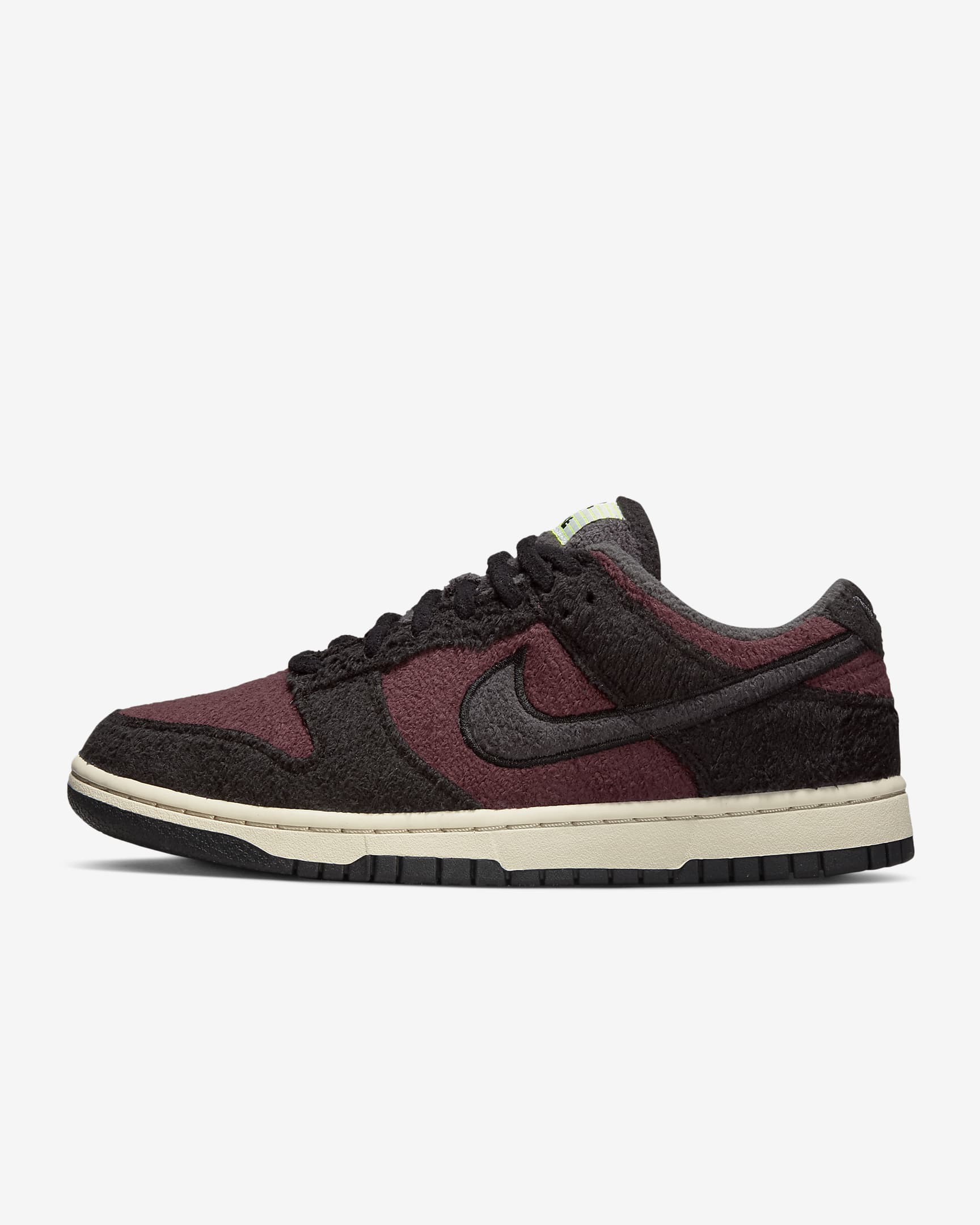 Nike Dunk Low SE CC 女子运动鞋 - 鲜亮勃艮第酒红/黑/白色/暗烟灰