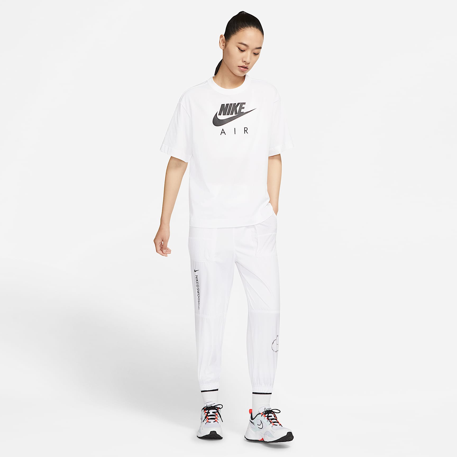 Nike Air 女子短袖上衣 - 白色