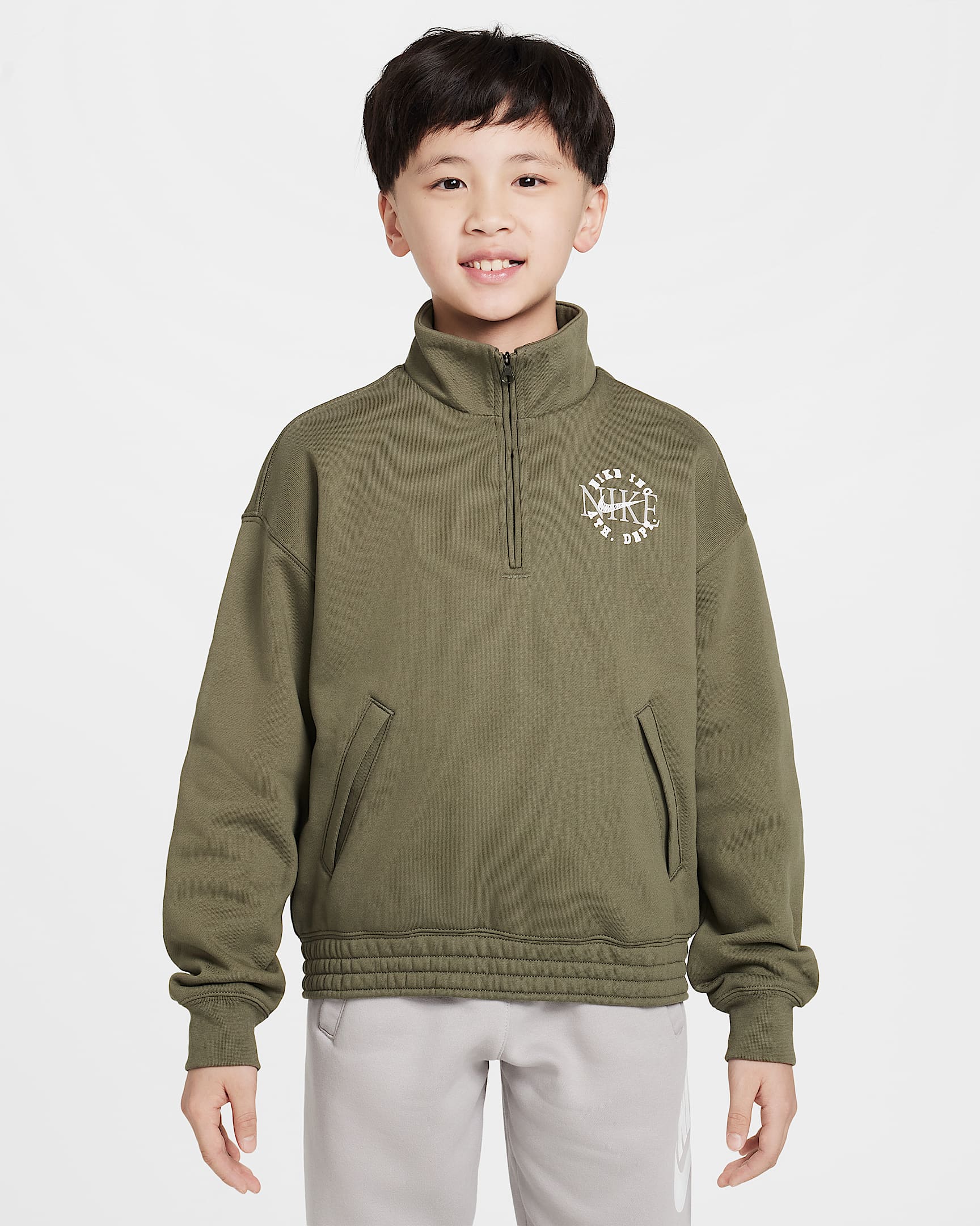 Nike Culture of Basketball 大童（男孩）加绒套头运动衫 - 中橄榄绿