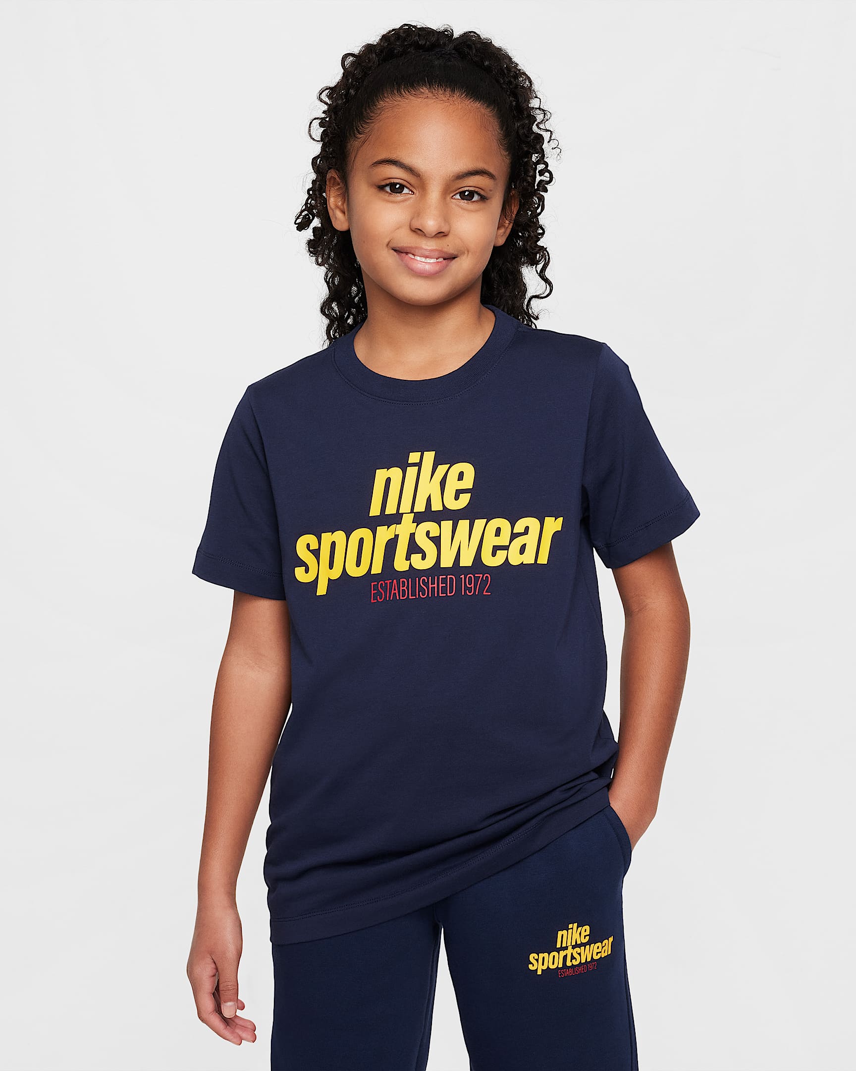 Nike Sportswear 复古学院风大童T恤 - 黑曜石色