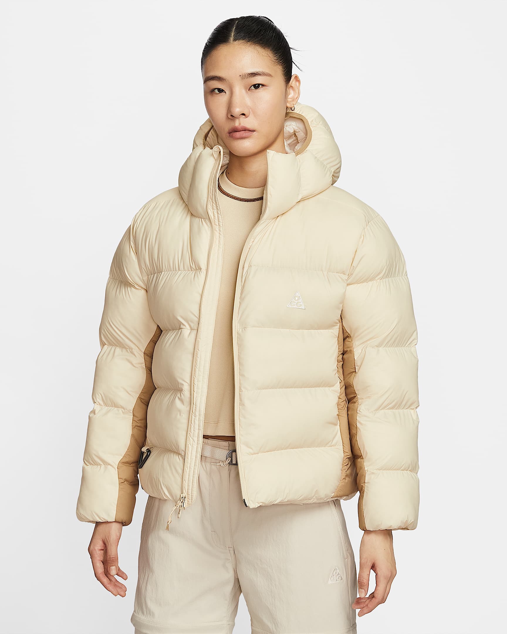 Nike ACG "Lunar Lake" PrimaLoft® Therma-FIT ADV 女子拒水宽松连帽夹克 - 浅卡其/杏茶色/浅卡其/山峰白