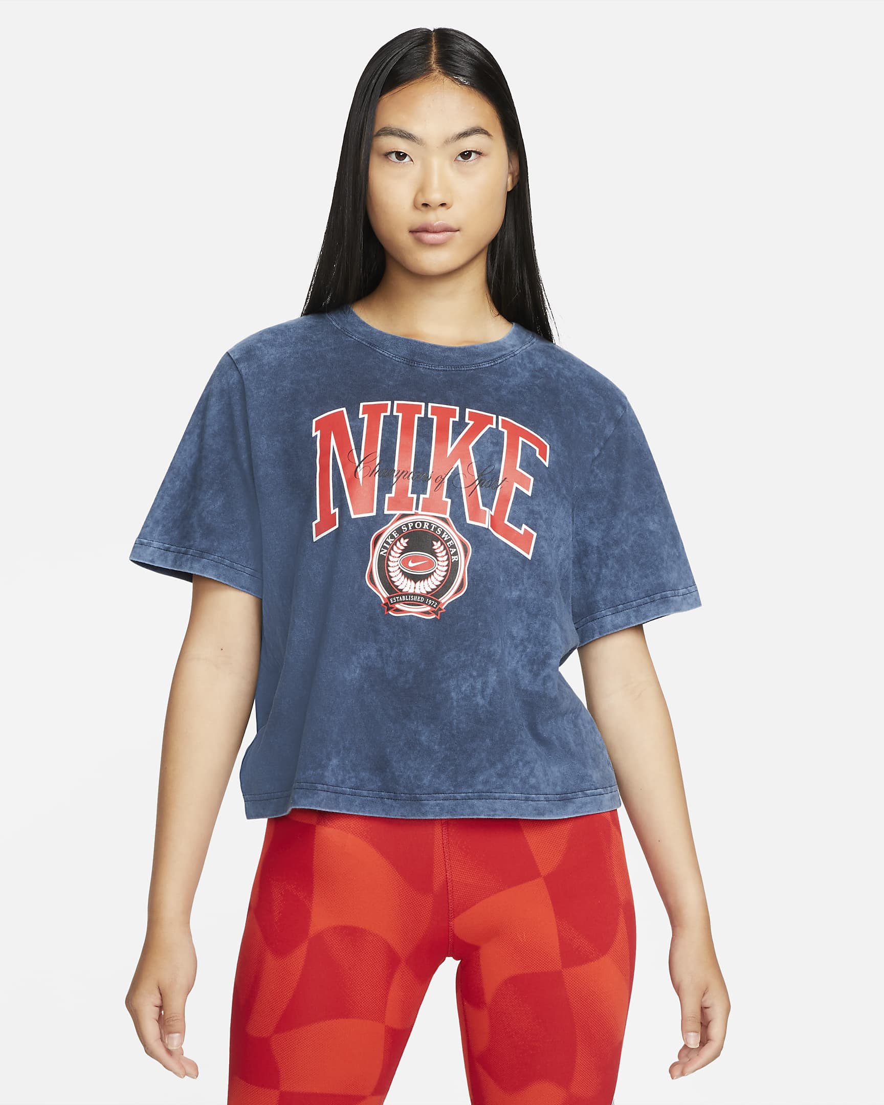 Nike Sportswear 女子T恤 - 黑曜石色