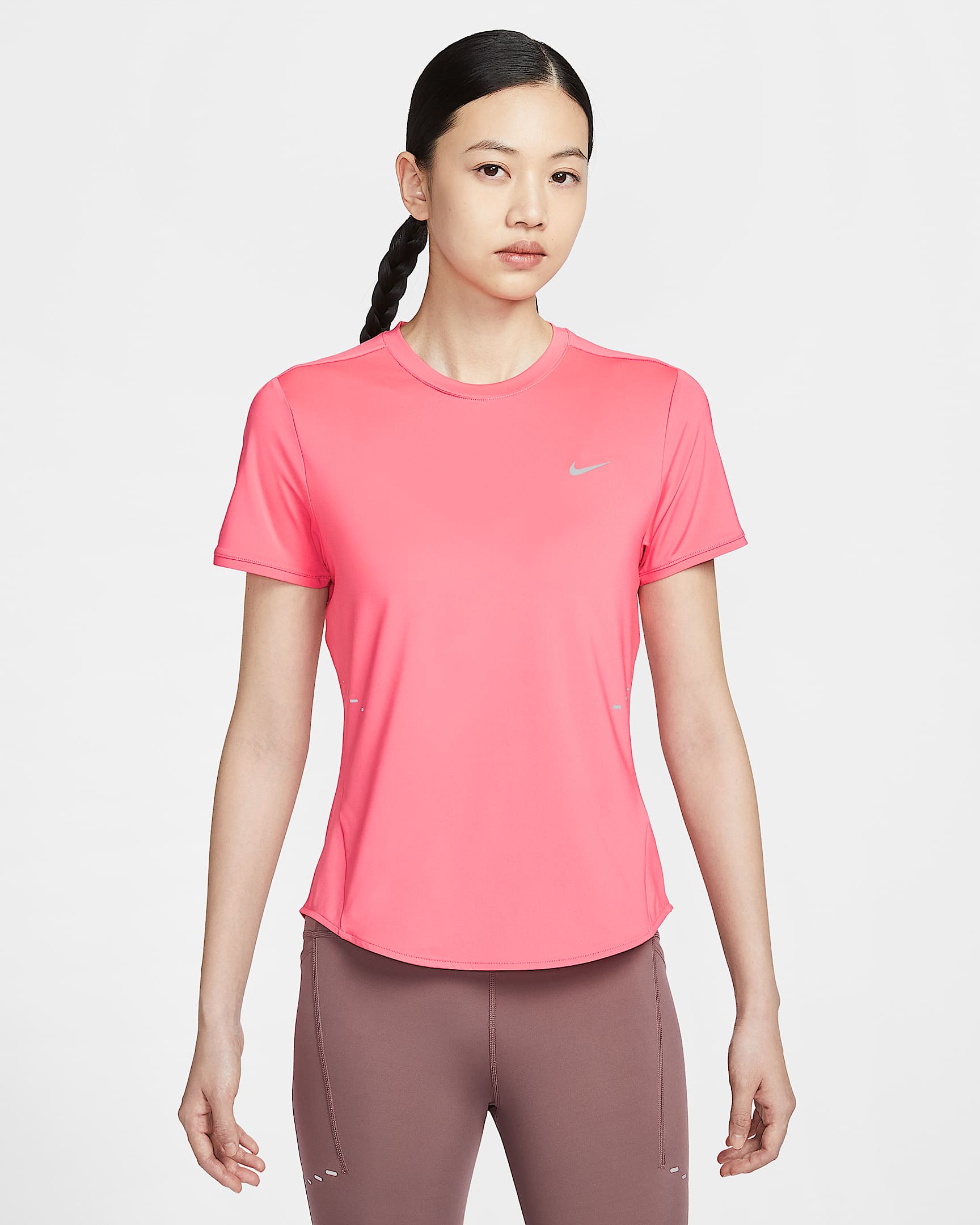 Nike Swift Dri-FIT 女子速干短袖跑步上衣 - 珊瑚红