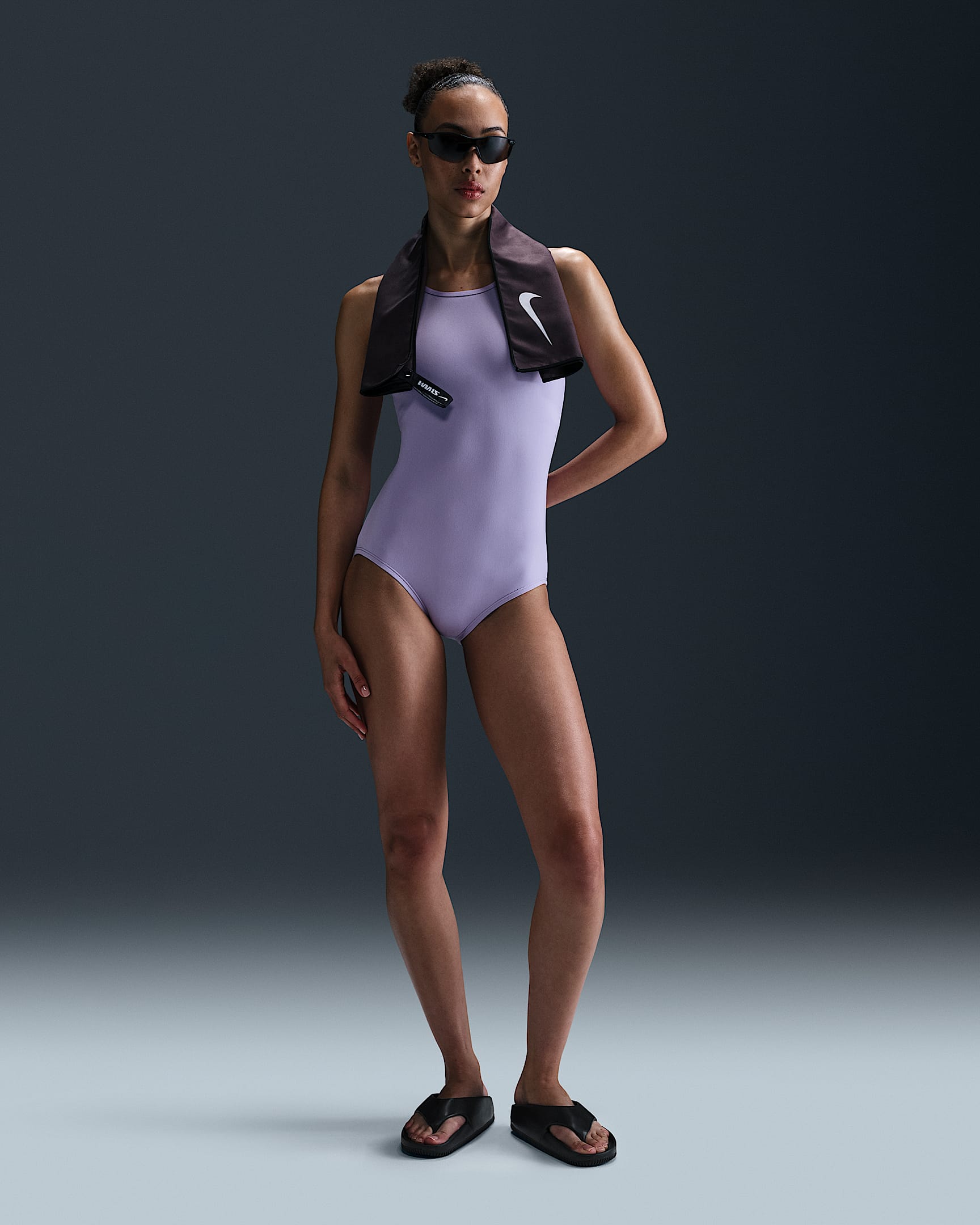 Nike Swim HydraStrong 女子 U 型背低衩连体泳衣 - 绣球花紫/白色