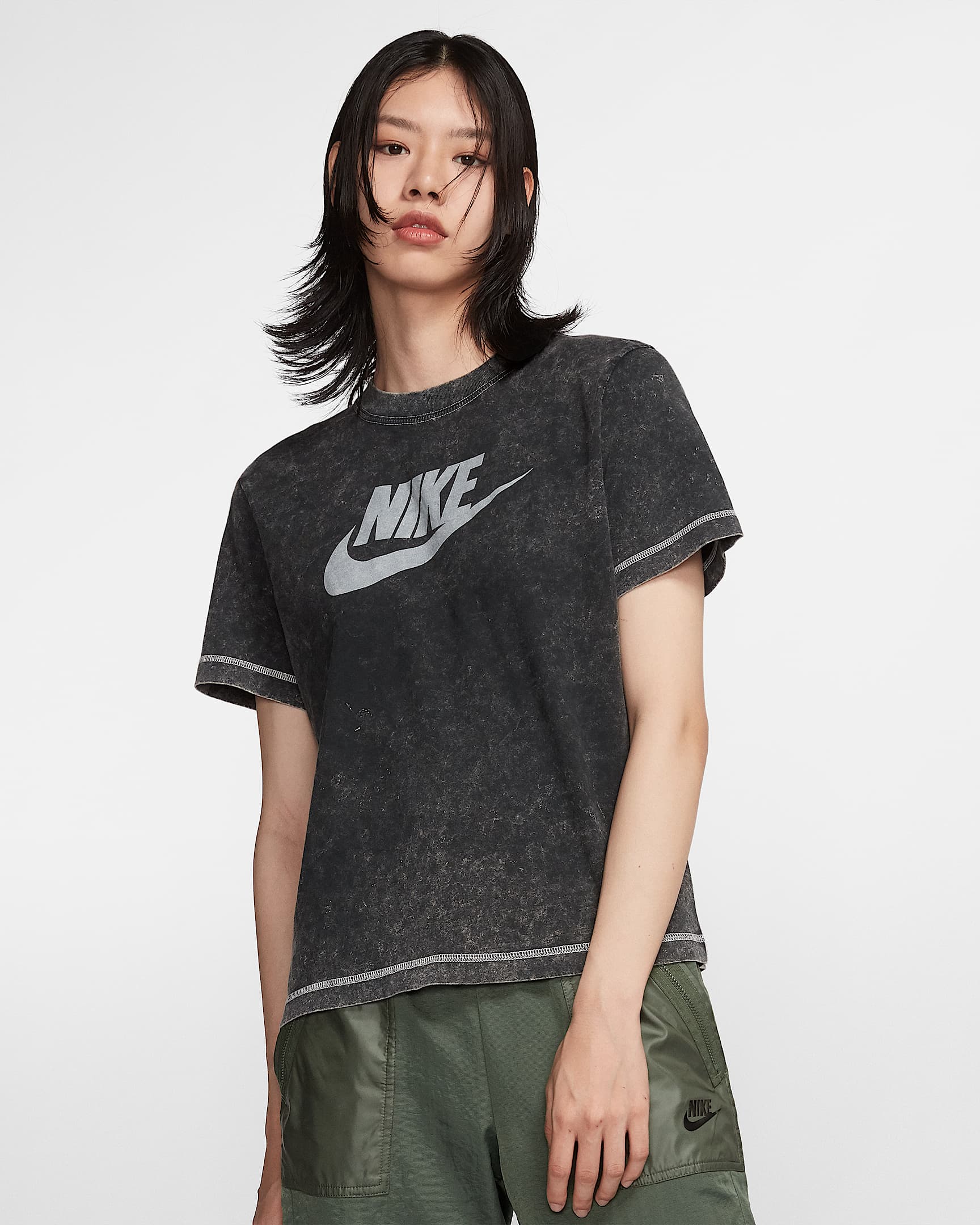 Nike Sportswear 女子短袖上衣 - 黑