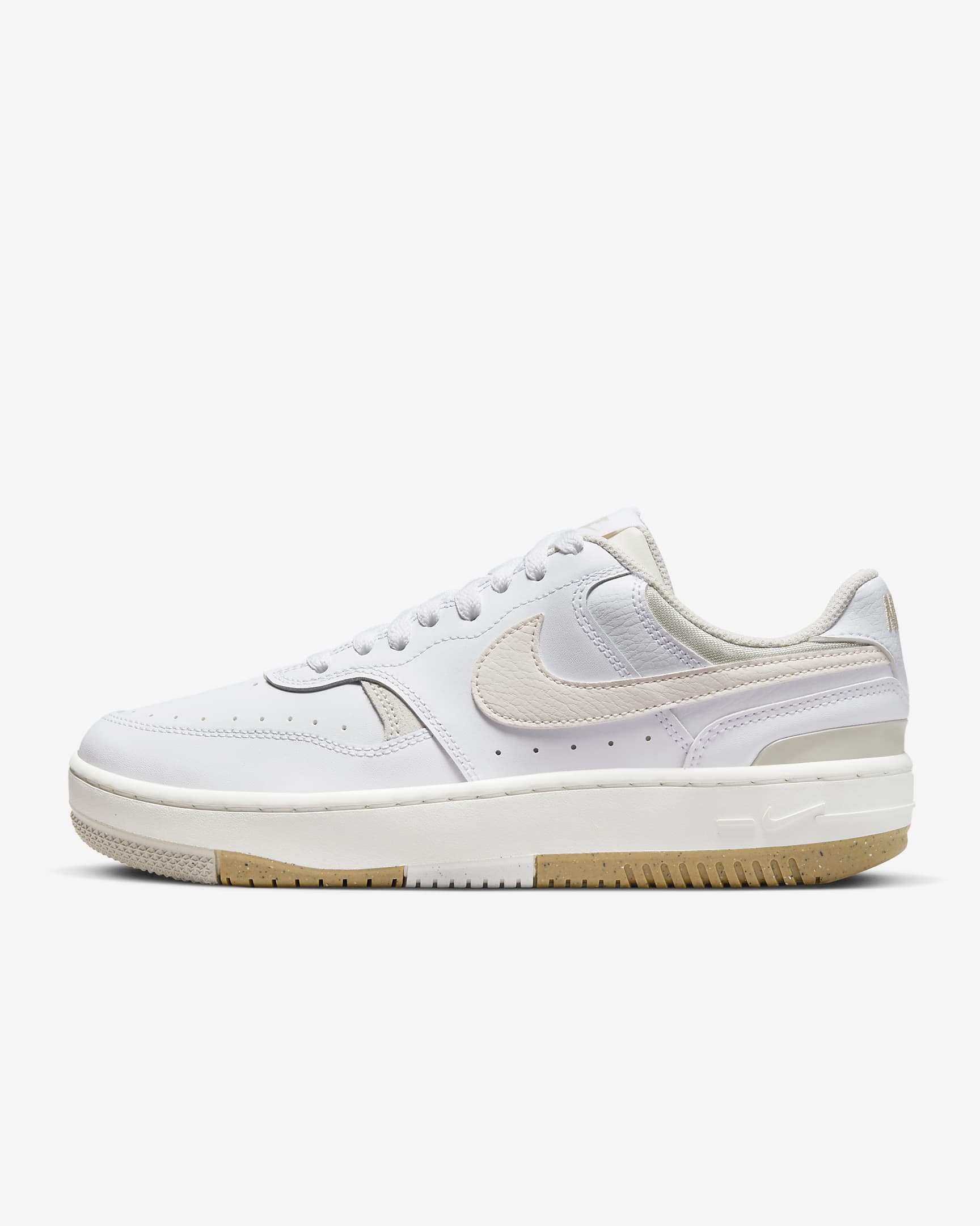 Nike Gamma Force 女子厚底运动鞋 - 白色/浅骨色/沙堆白/幻影灰白