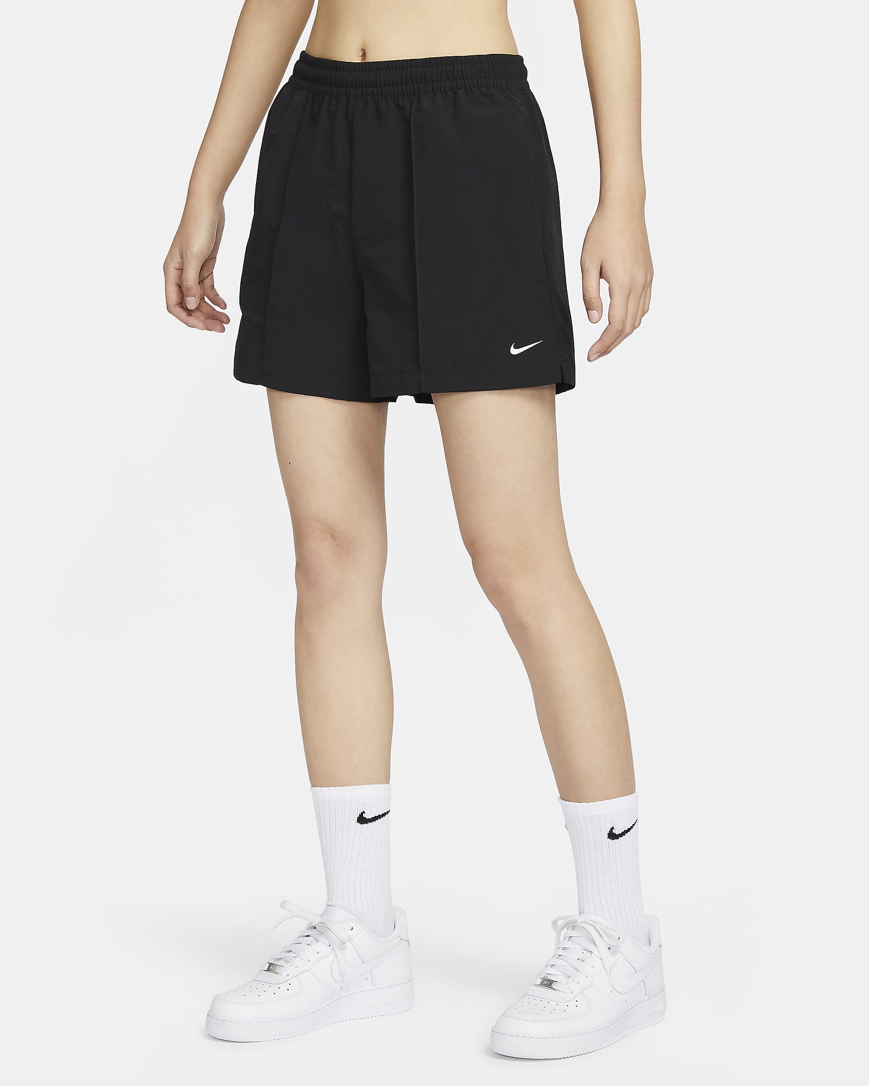 Nike Sportswear Everything Wovens 女子中腰短裤 - 黑/白色