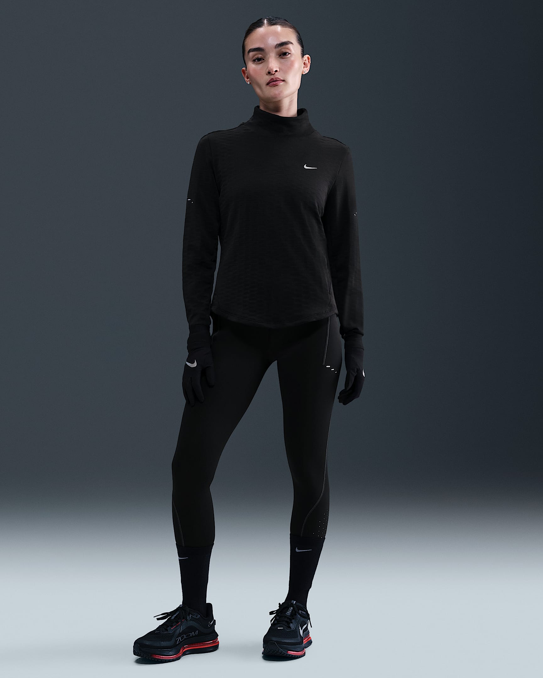Nike Swift 女子高腰反光装饰跑步九分紧身裤 - 黑/暗烟灰