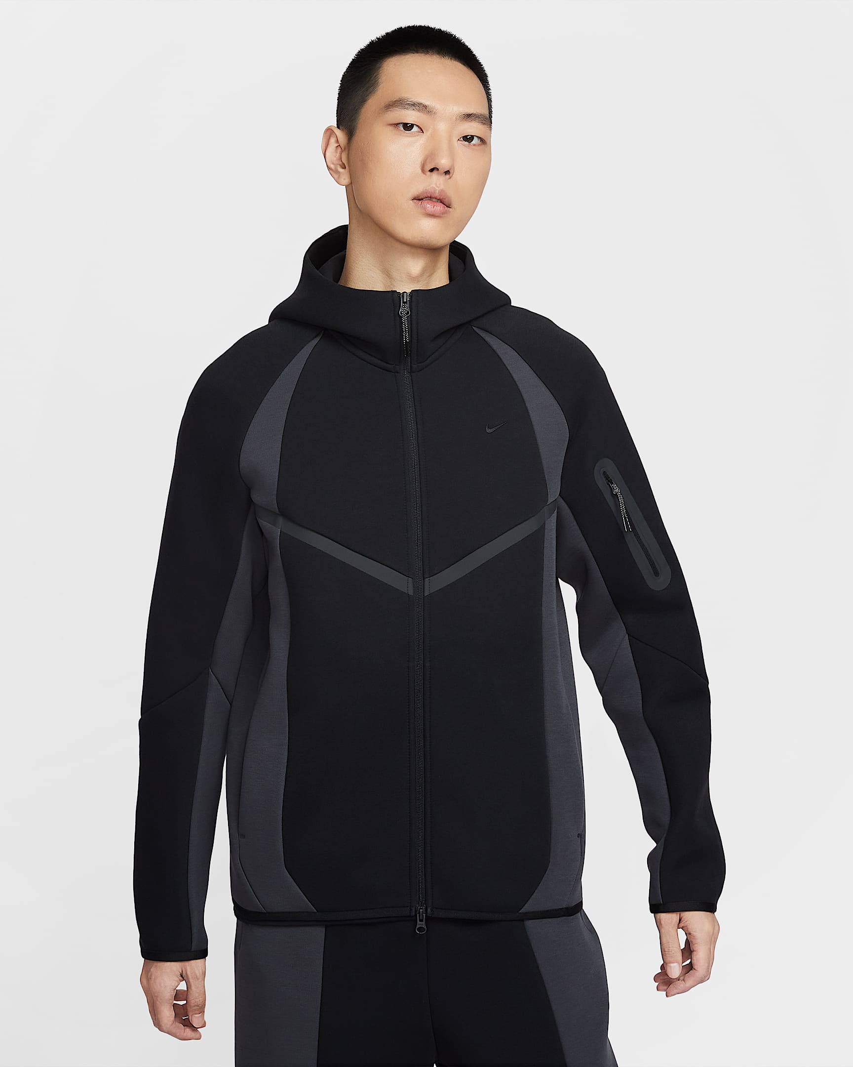 Nike Tech Windrunner 男子全长拉链开襟针织夹克 - 黑/煤黑/黑