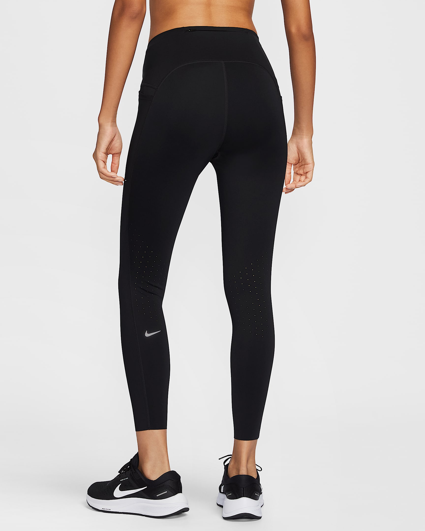 Nike Swift 女子速干高腰口袋跑步九分紧身裤 - 黑