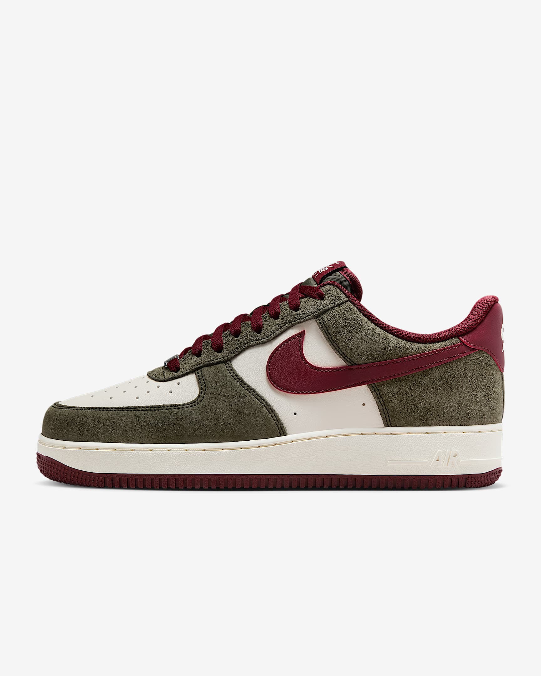 Nike Air Force 1 '07 LV8 男子空军一号运动鞋复古板鞋 - 军裤卡其/淡象牙白/暗队红