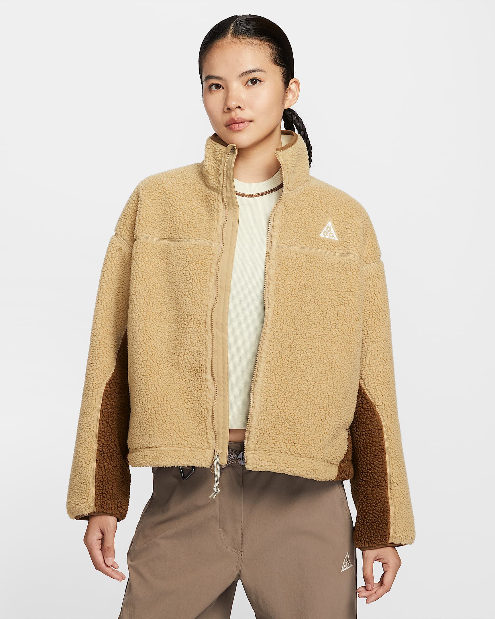 Nike ACG "Canwell Glacier" Therma-FIT ADV 女子仿羊羔绒全长拉链开襟夹克 - 杏茶色/苔木棕色/浅卡其/山峰白