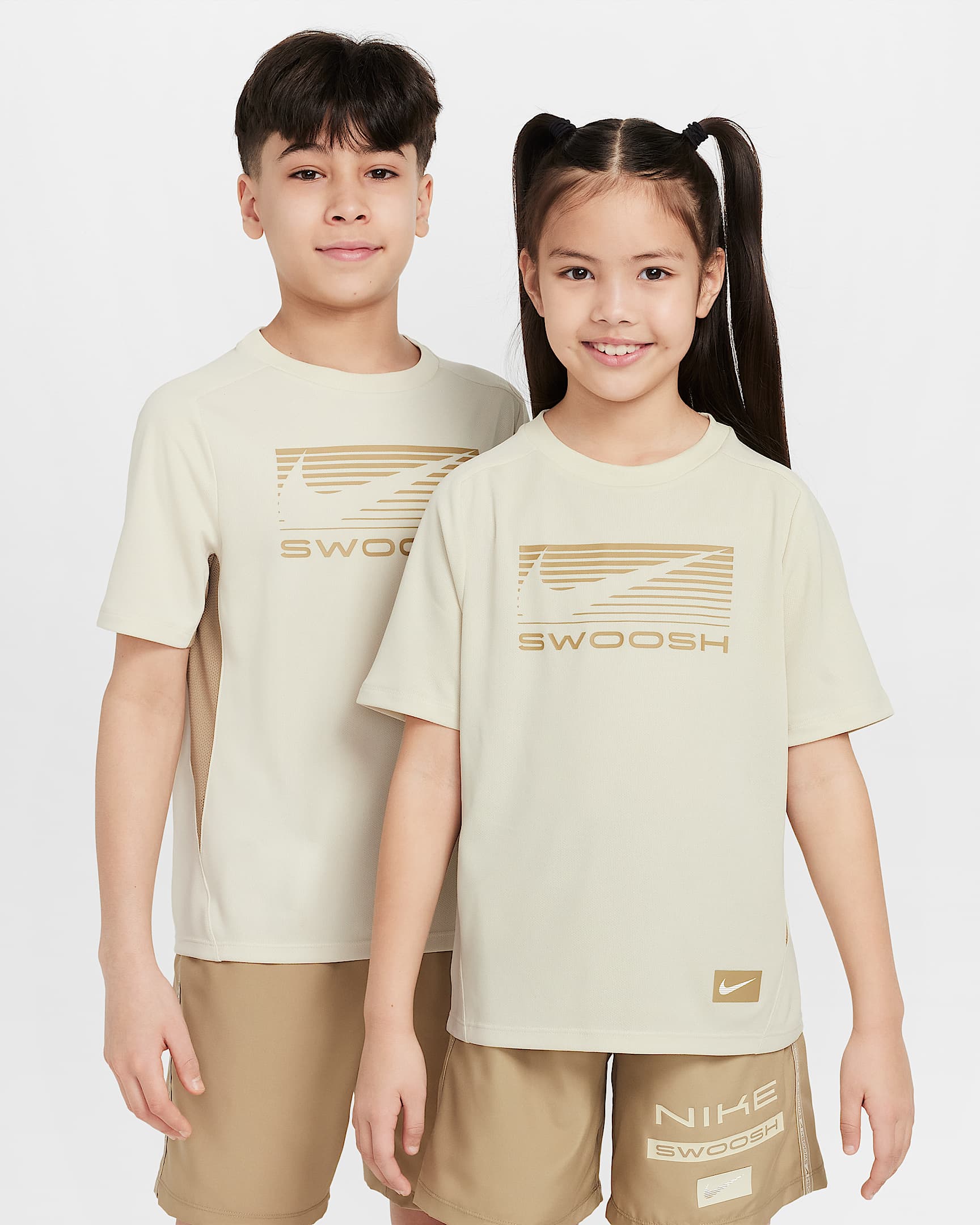 Nike Multi Dri-FIT 大童(男孩)速干短袖上衣 - 浅卡其/杏茶色