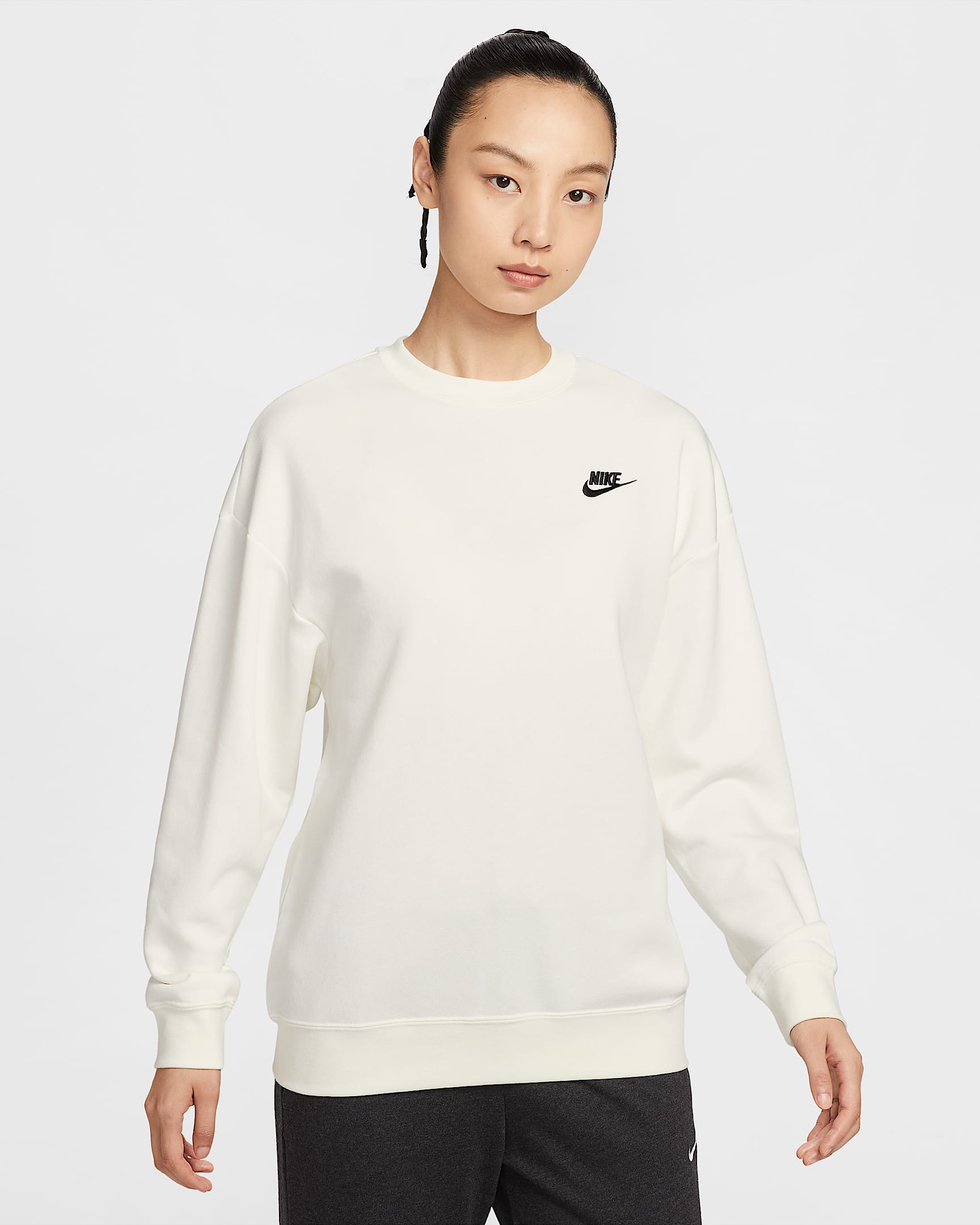 Nike Sportswear Club Fleece 女子宽松薄绒圆领运动衫 - 帆白/黑