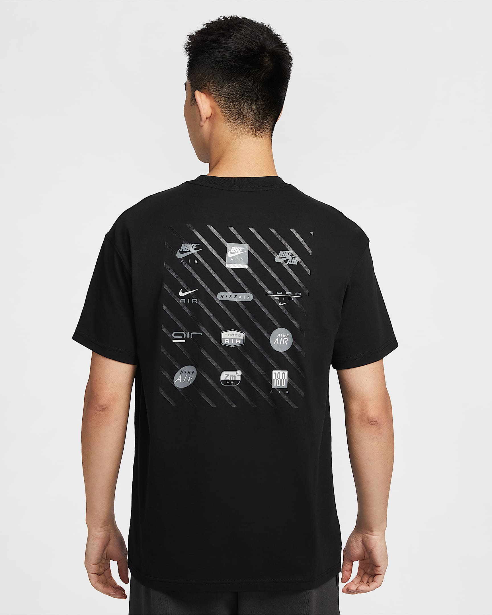 Nike Sportswear 男子T恤 - 黑