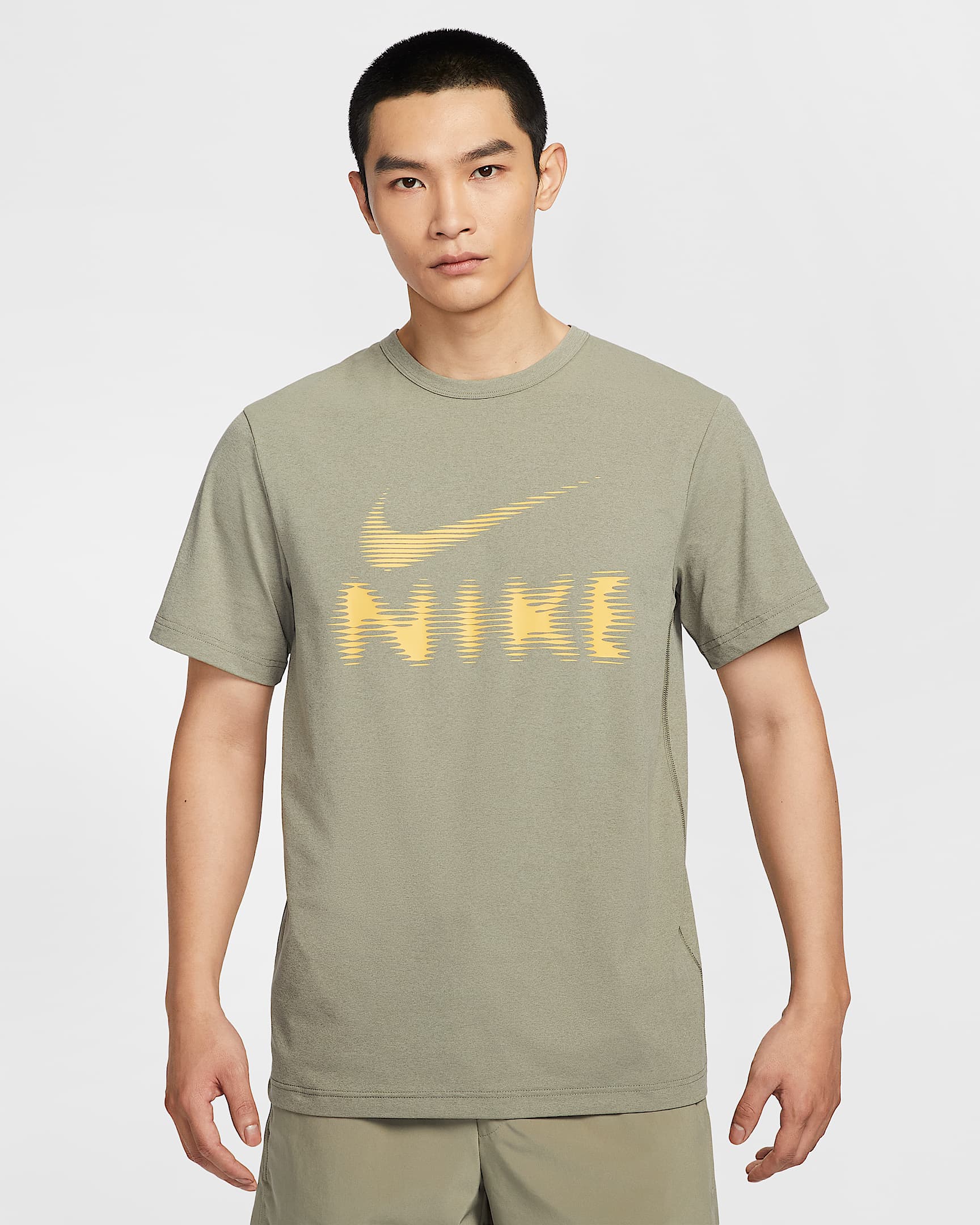 Nike Hyverse Dri-FIT 男子防晒速干百搭T恤 - 浅军绿