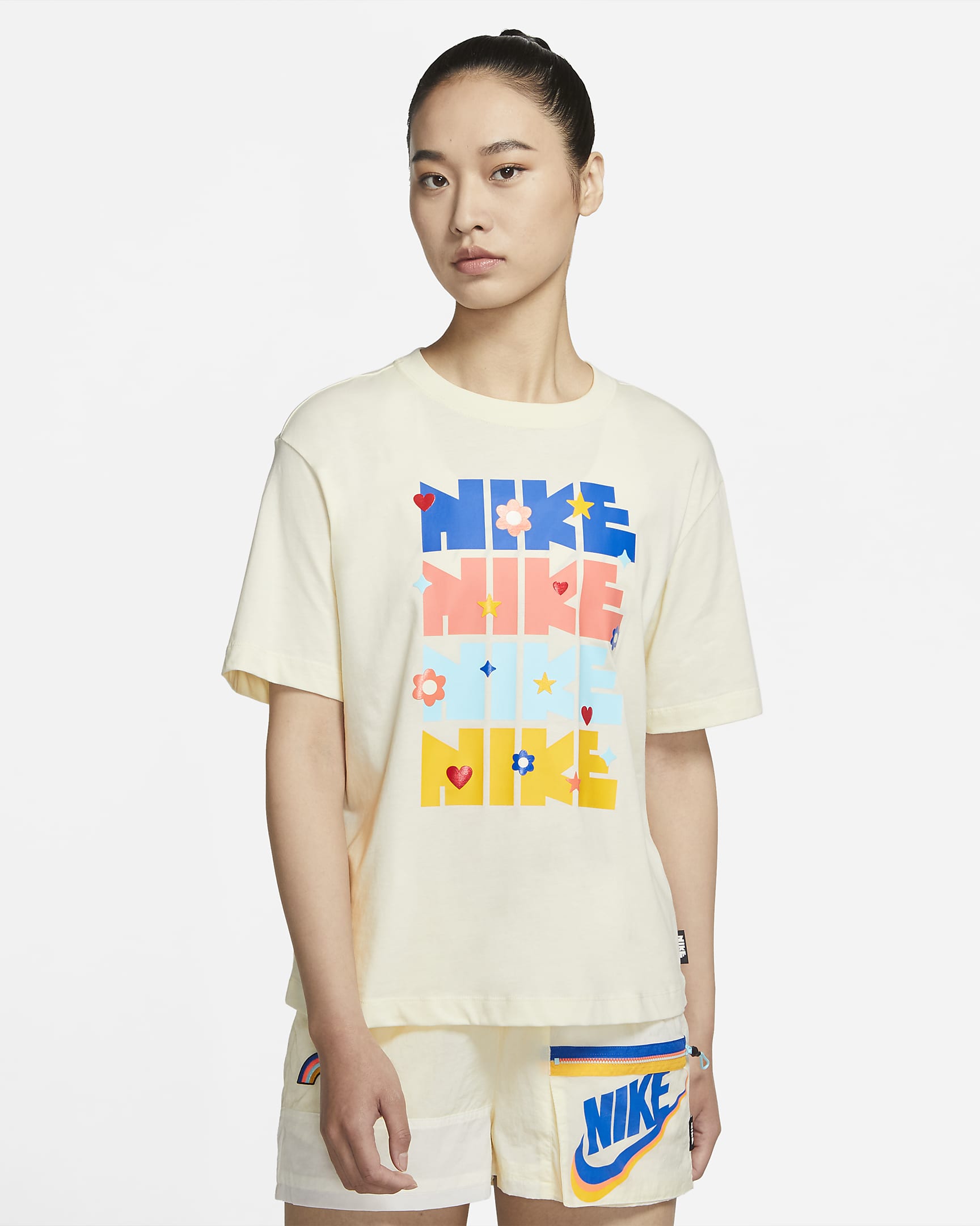 Nike Sportswear Essential 女子短袖上衣 - 椰奶色