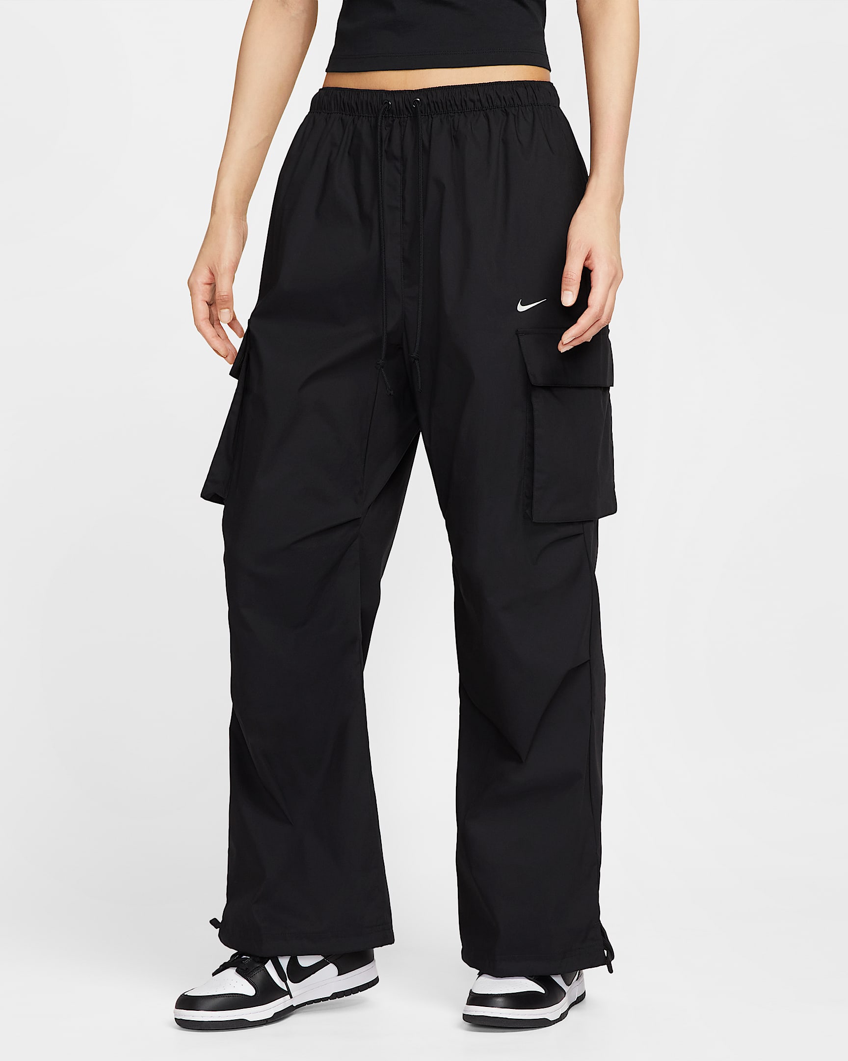 Nike Sportswear 女子中腰 Oversize 风工装长裤 - 黑
