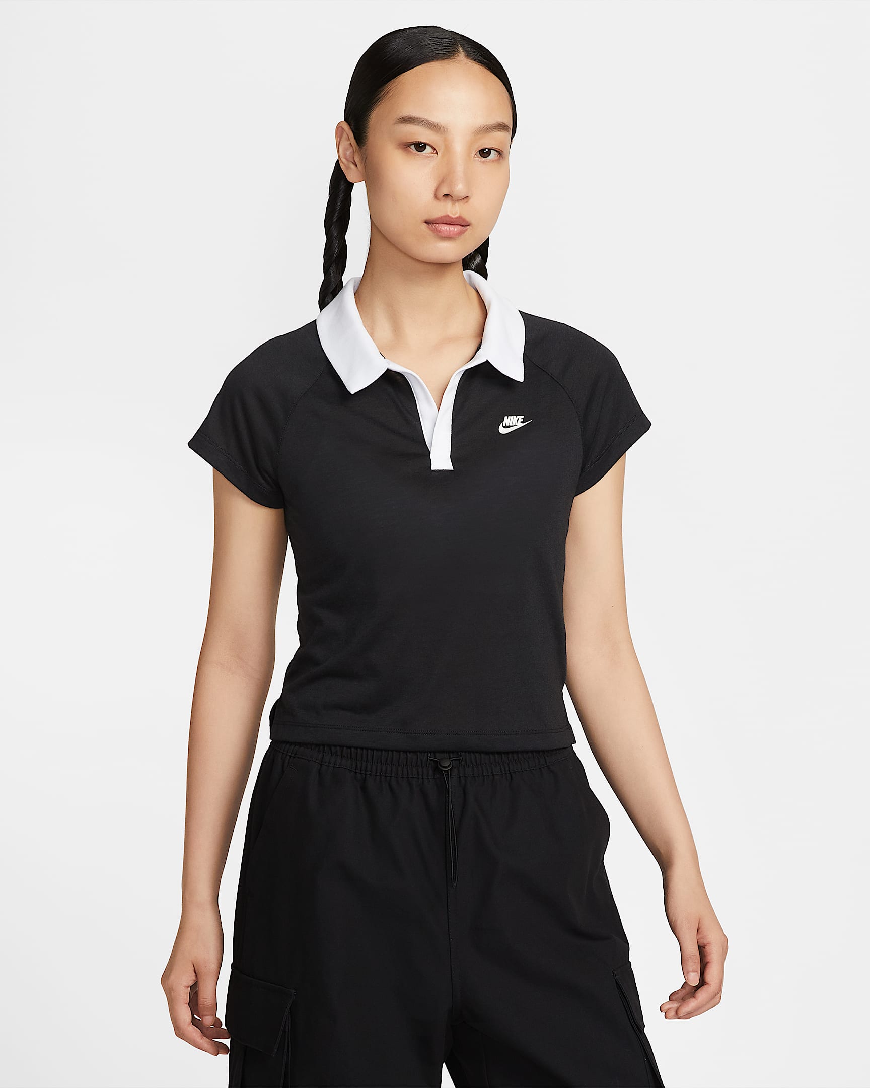 Nike Sportswear 女子修身版型复古翻领上衣 - 黑/白色/帆白