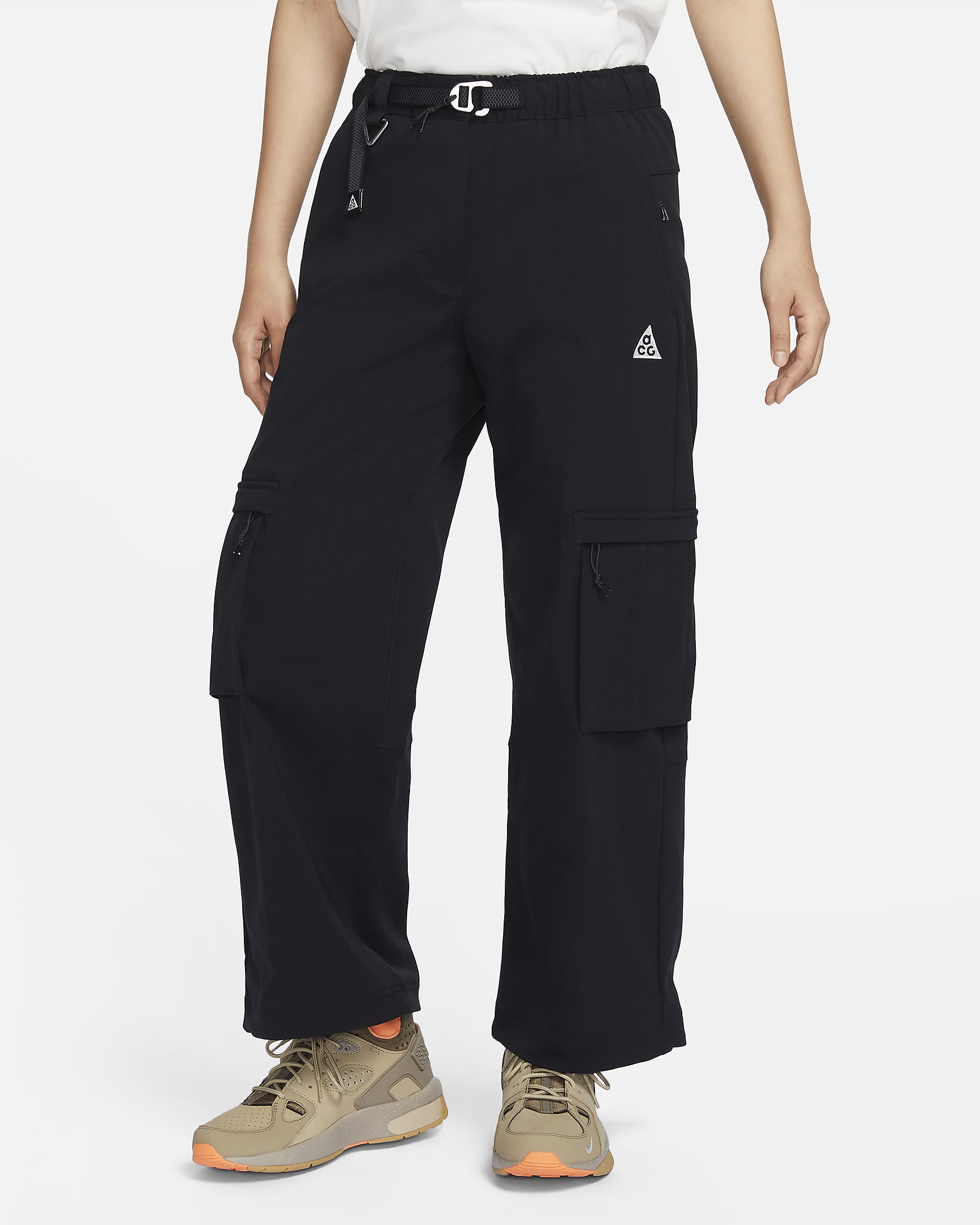 Nike ACG "Smith Summit" 巴恩风女子防晒拒水工装长裤 - 黑/山峰白