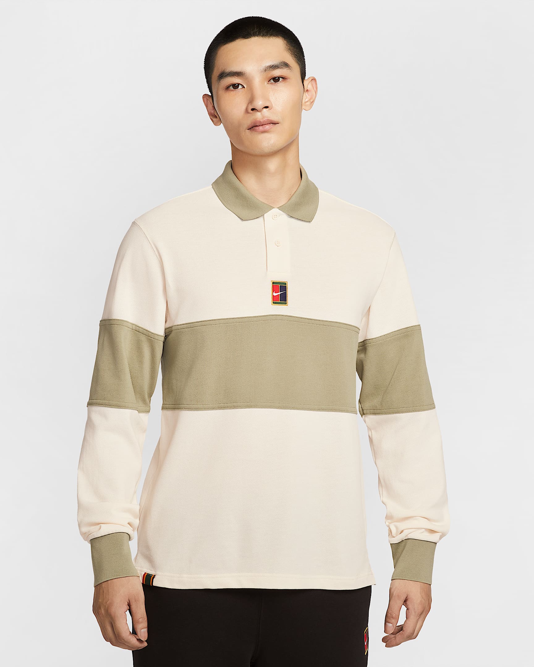 NikeCourt Heritage 男子网球长袖翻领T恤 - 淡象牙白/橄榄绿