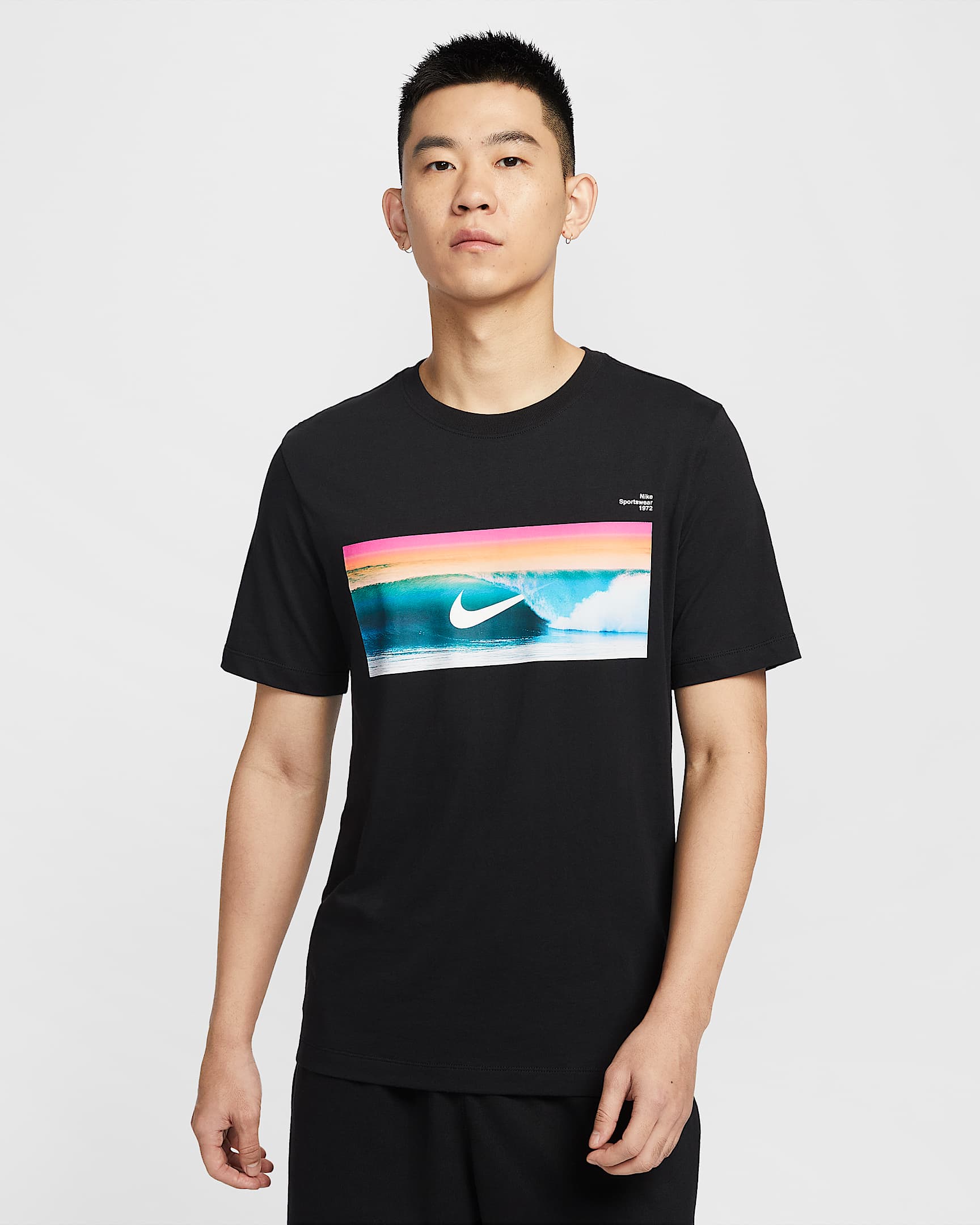 Nike Sportswear 男子T恤 - 黑
