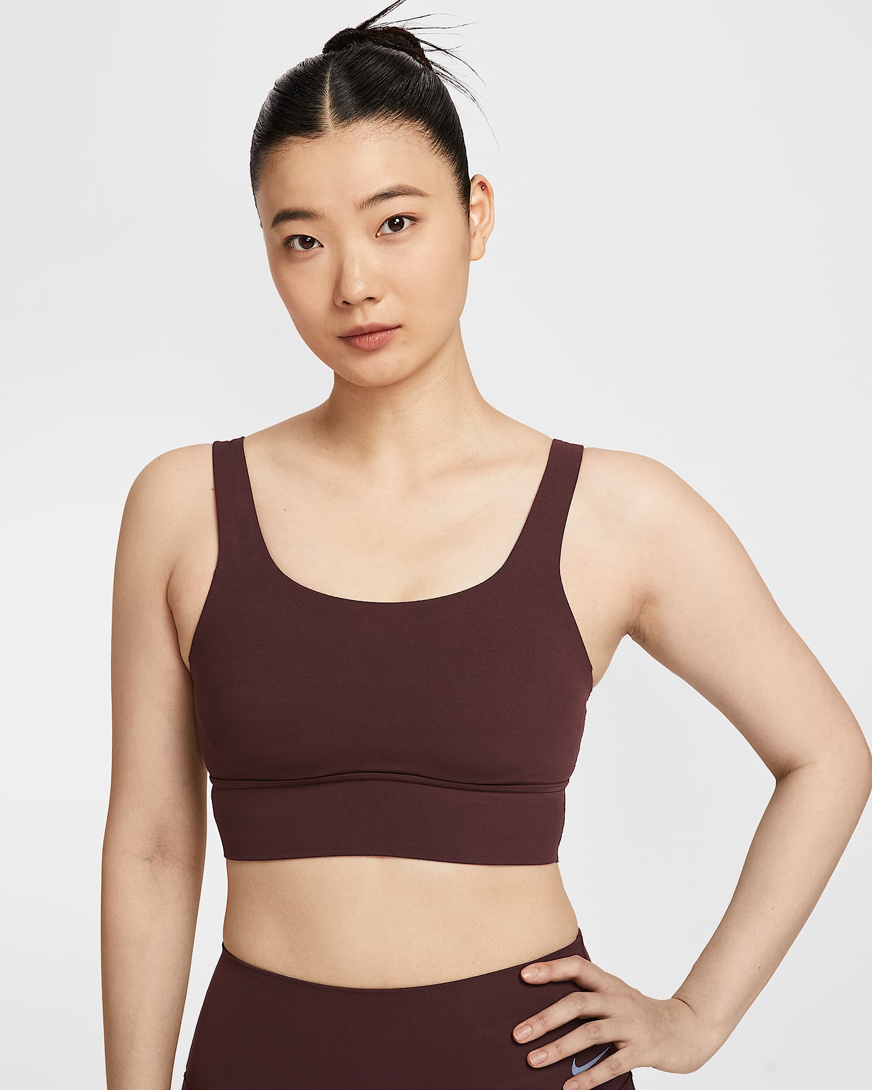 Nike Zenvy 女子中强度支撑衬垫速干长款运动内衣 - 鲜亮勃艮第酒红/帆白