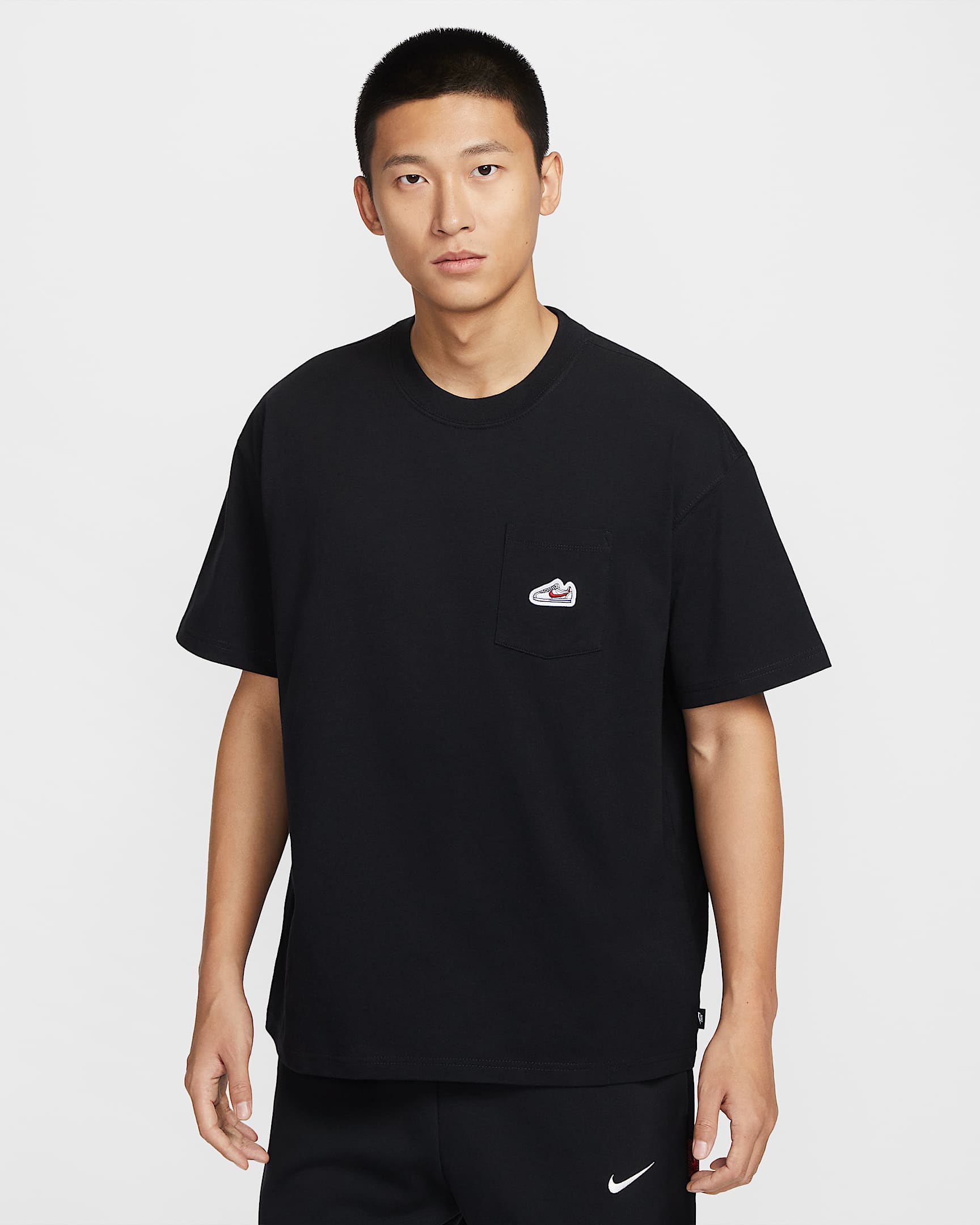 Nike Sportswear 男子T恤 - 黑
