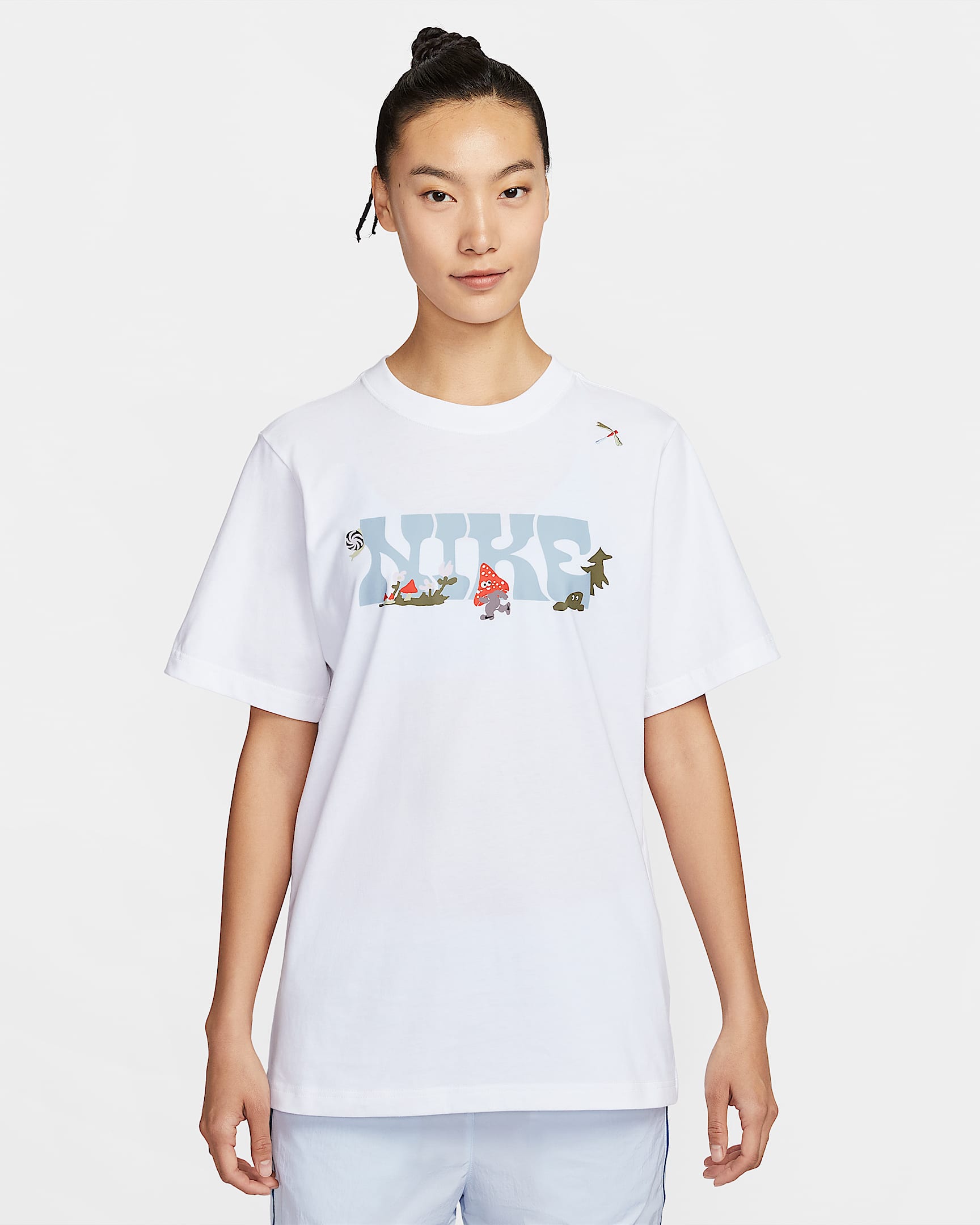 Nike Sportswear 夏日轻醒系列女子T恤 - 白色