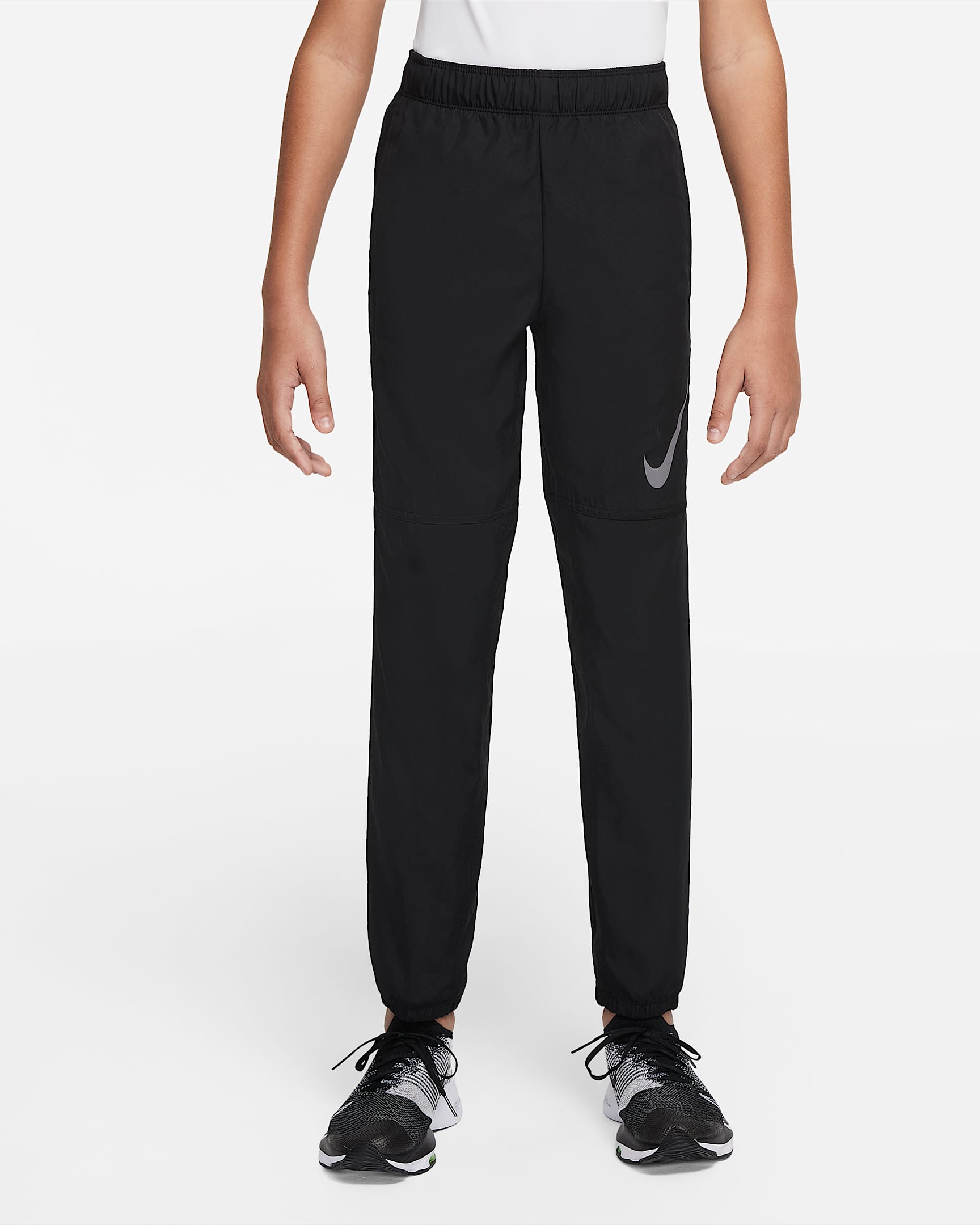 Nike 大童(男孩)梭织训练长裤 - 黑/枪灰色/枪灰色