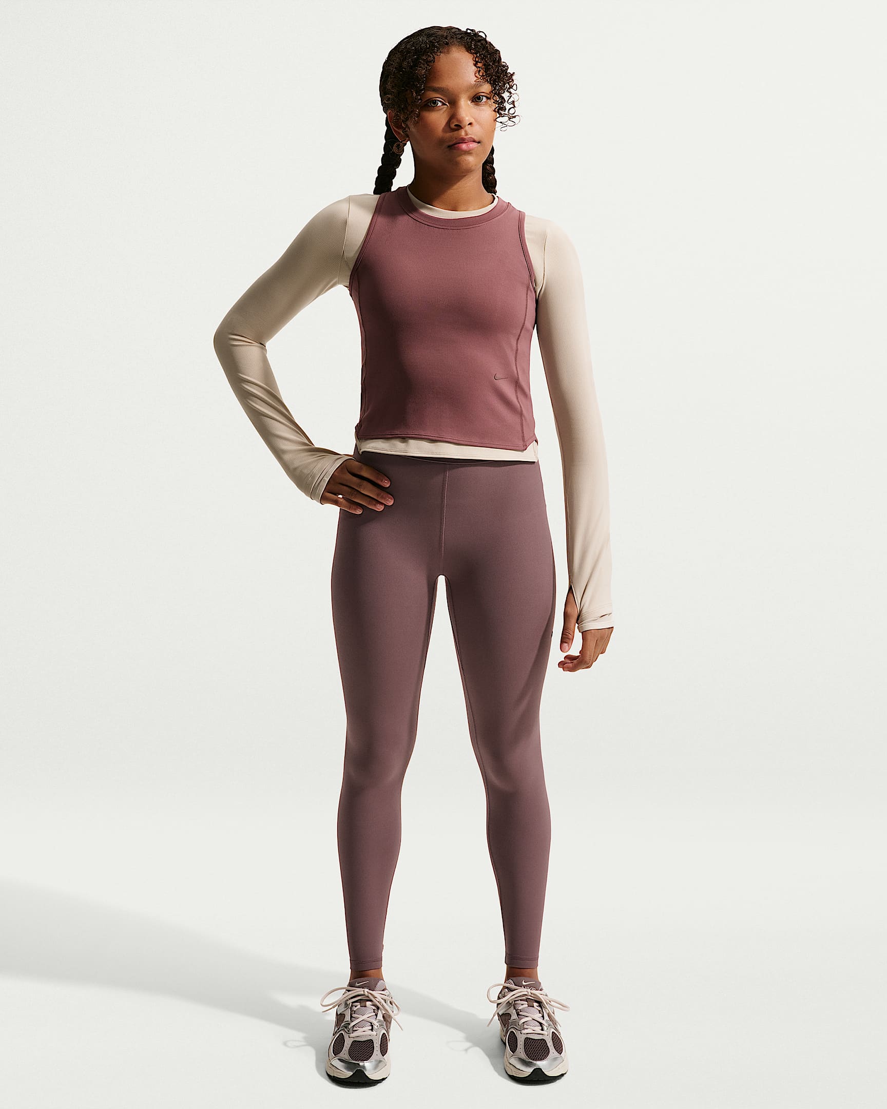 Nike MAVN Dri-FIT 耐克好动心系列大童（女孩）速干高腰紧身裤 - 图腾黑紫/图腾黑紫