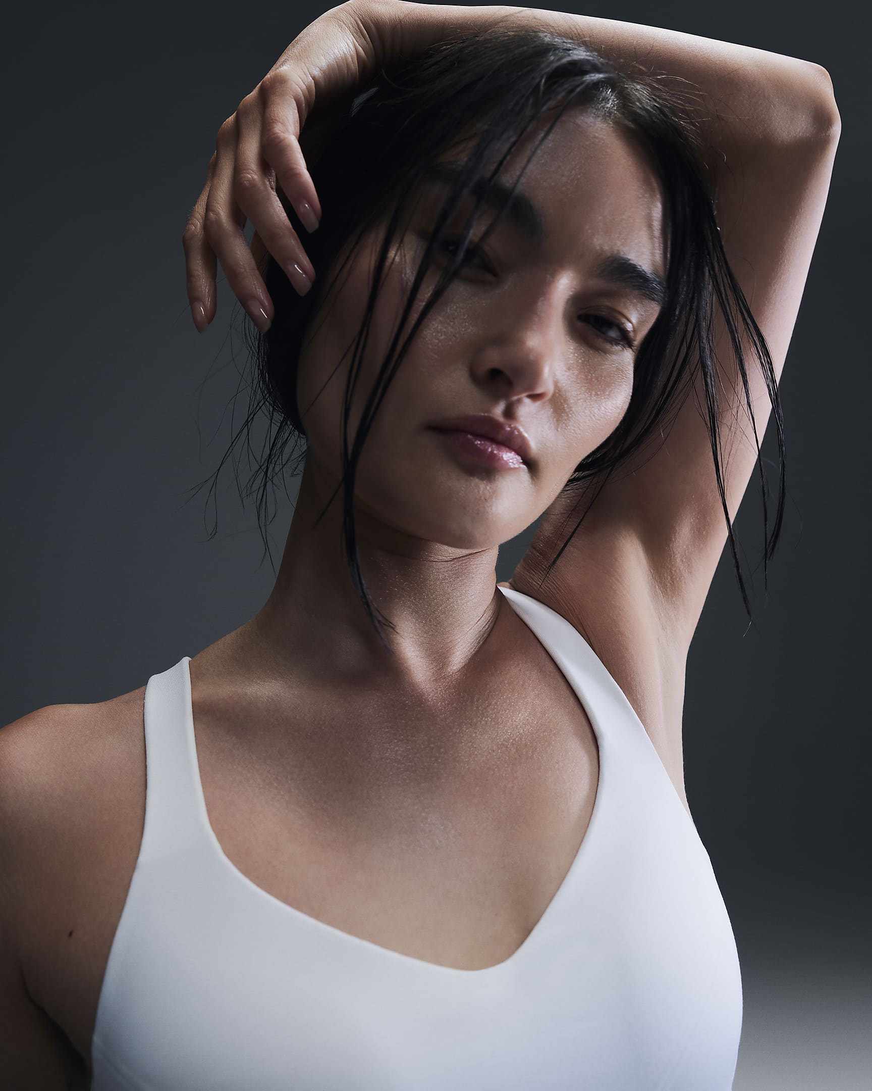 Nike Indy 女子高强度支撑透气速干衬垫可调节运动内衣 - 白色/淡紫粉/白色