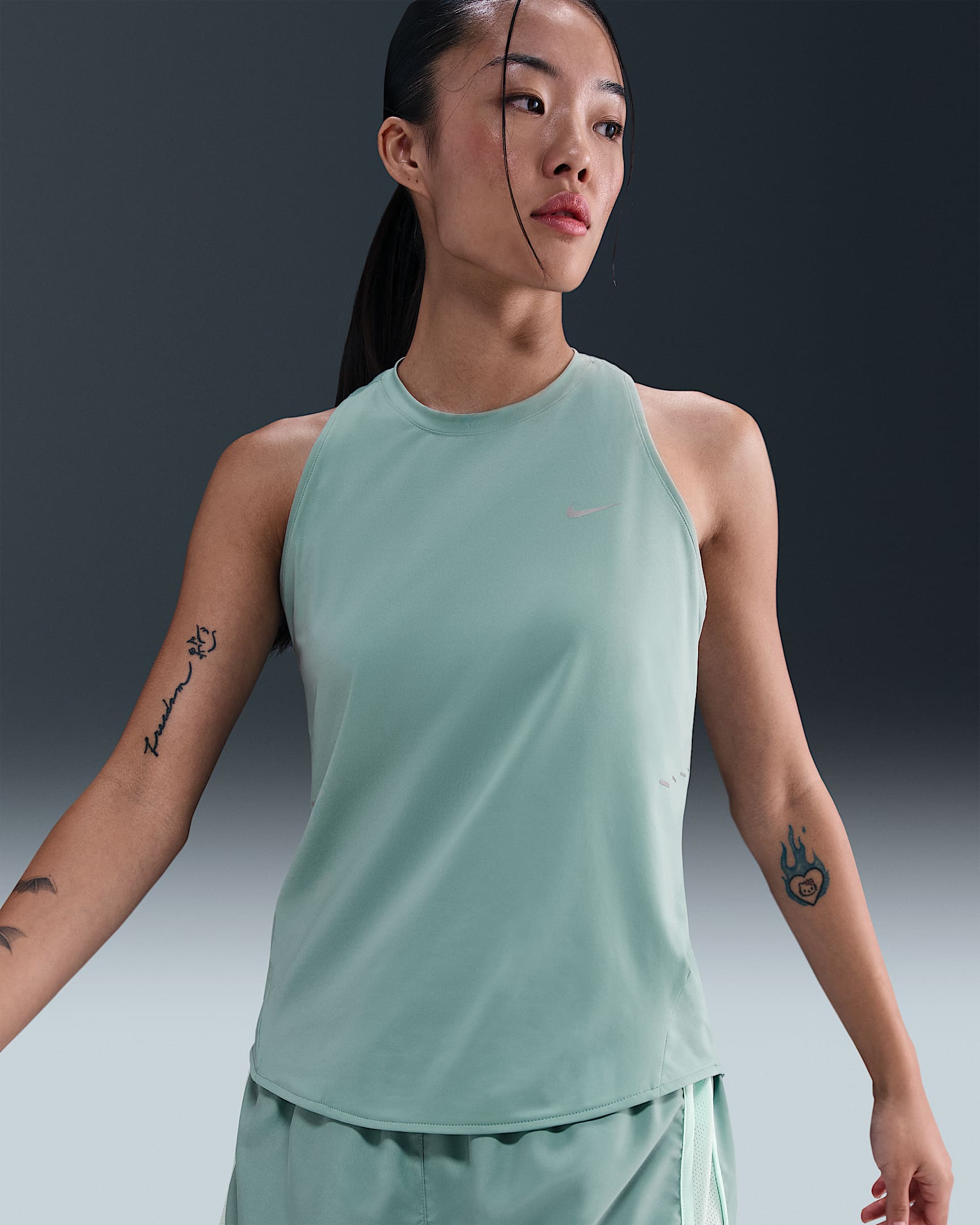 Nike Swift Dri-FIT 女子速干跑步背心 - 大炮灰