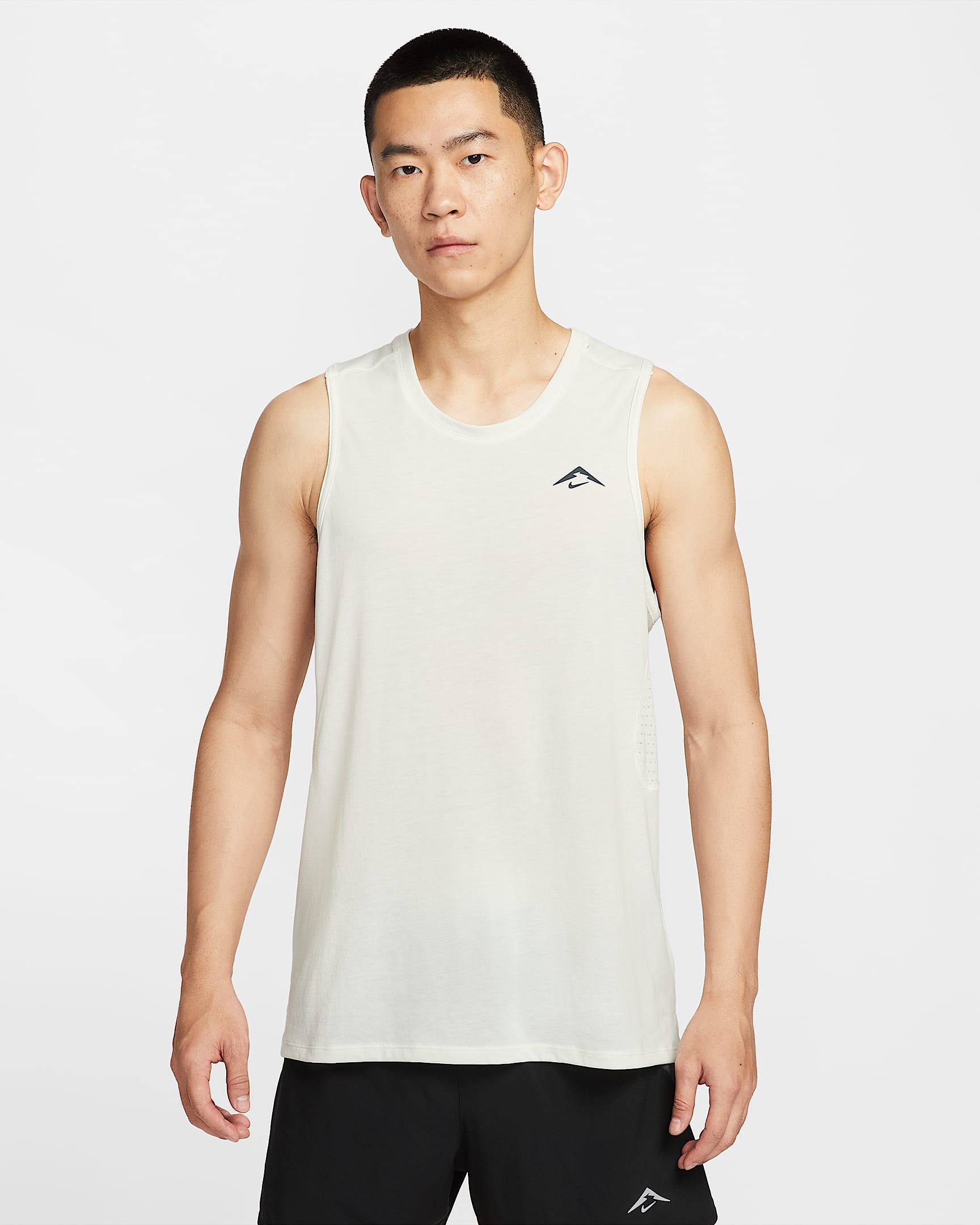 Nike Solar Chase Dri-FIT ADV 男子速干跑步背心 - 帆白/黑