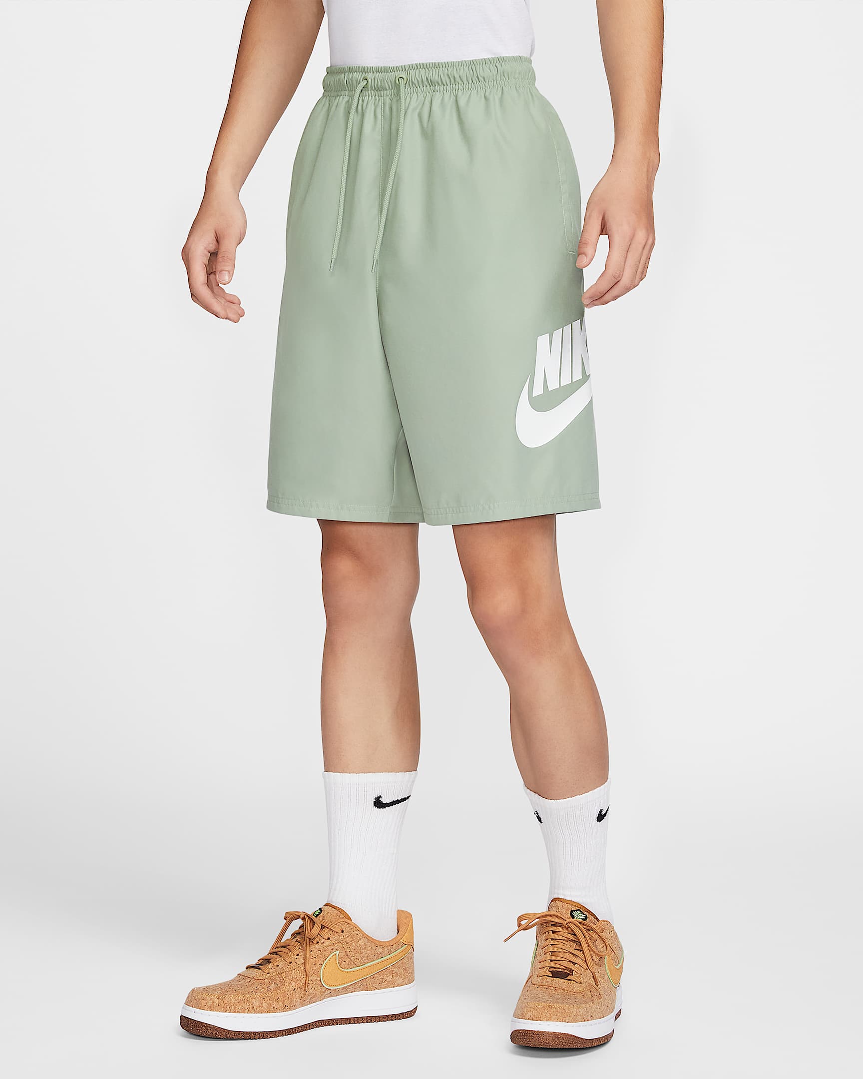 Nike Club 男子梭织短裤 - 地平线绿/白色