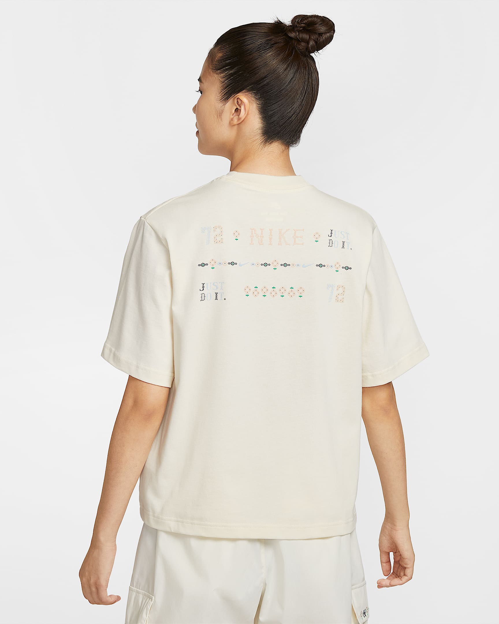Nike Sportswear 女子宽松T恤 - 珍珠灰