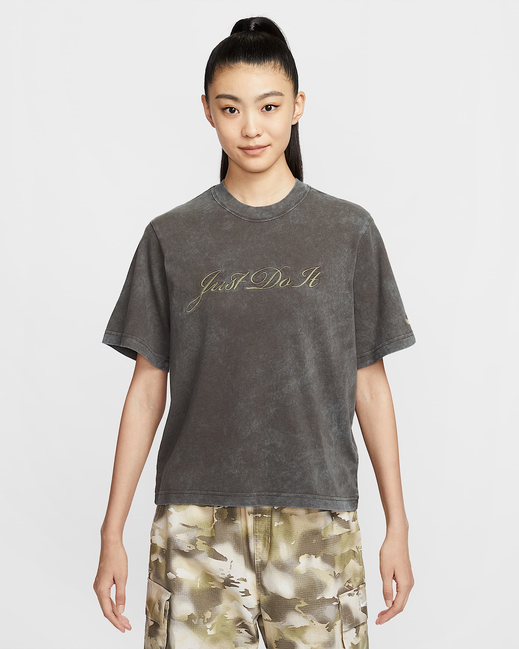 Nike Sportswear 女子纯棉T恤 - 巴洛克棕/橄榄绿