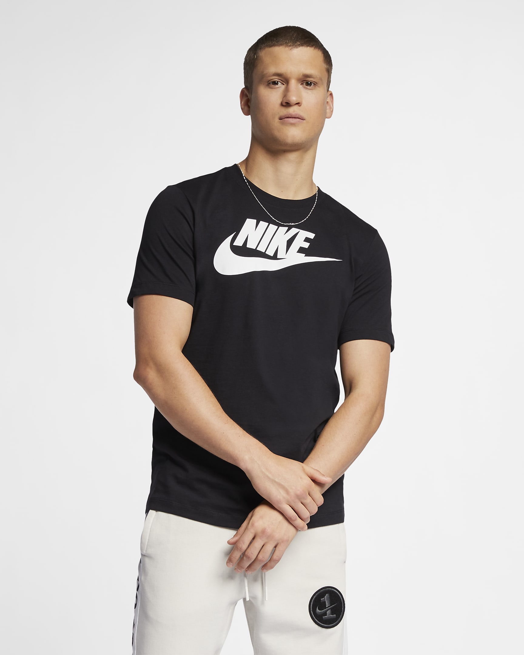 Nike Sportswear 男子T恤 - 黑/白色