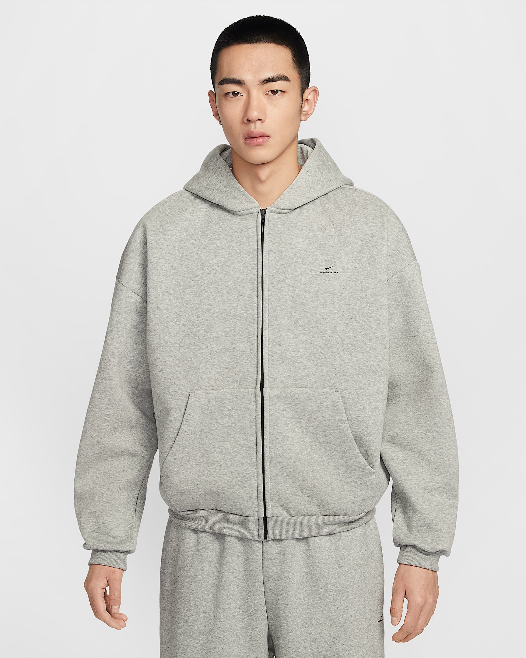 Nike Standard Issue Therma-FIT 耐克篮球小标系列男子全长拉链开襟加绒篮球连帽衫 - 调色暗灰/黑