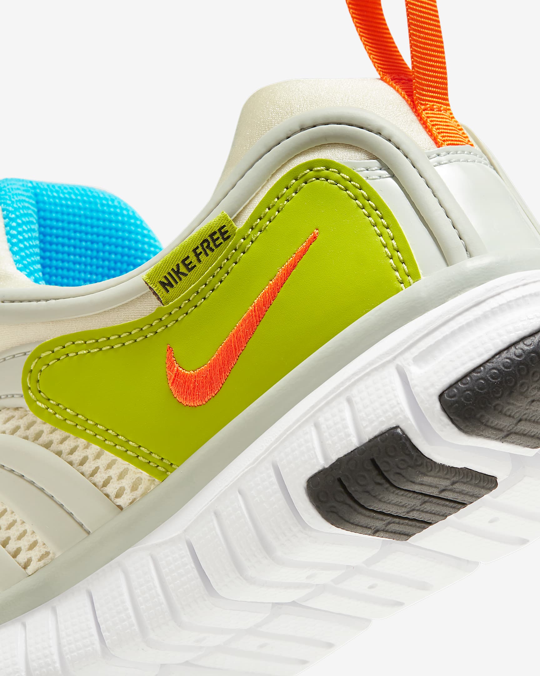 Nike Dynamo Free 耐克毛毛虫幼童运动鞋 - 椰奶色/浅银/仙人掌绿/安全橙