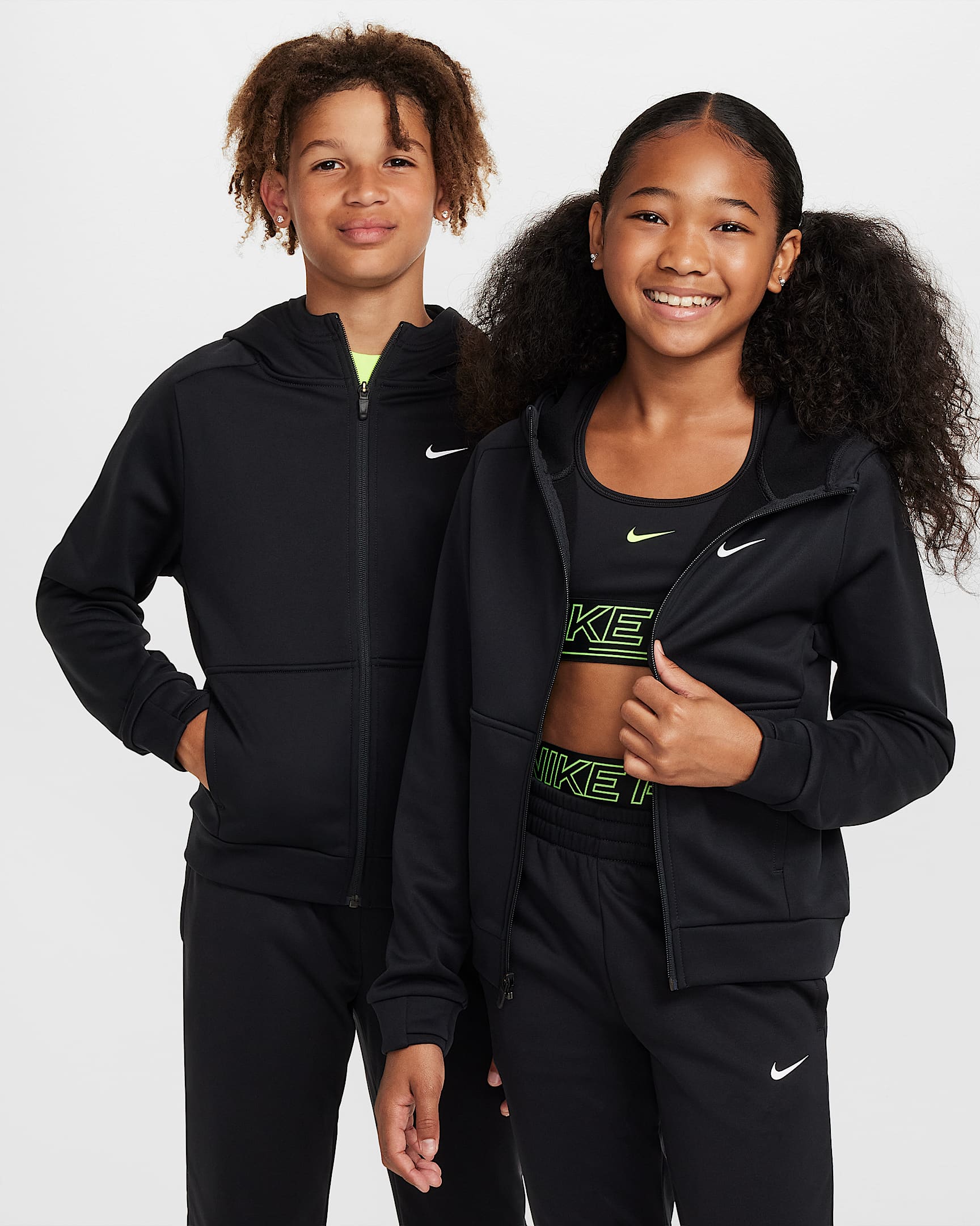 Nike Multi Therma-FIT 大童全长拉链开襟加绒连帽衫 - 黑/白色