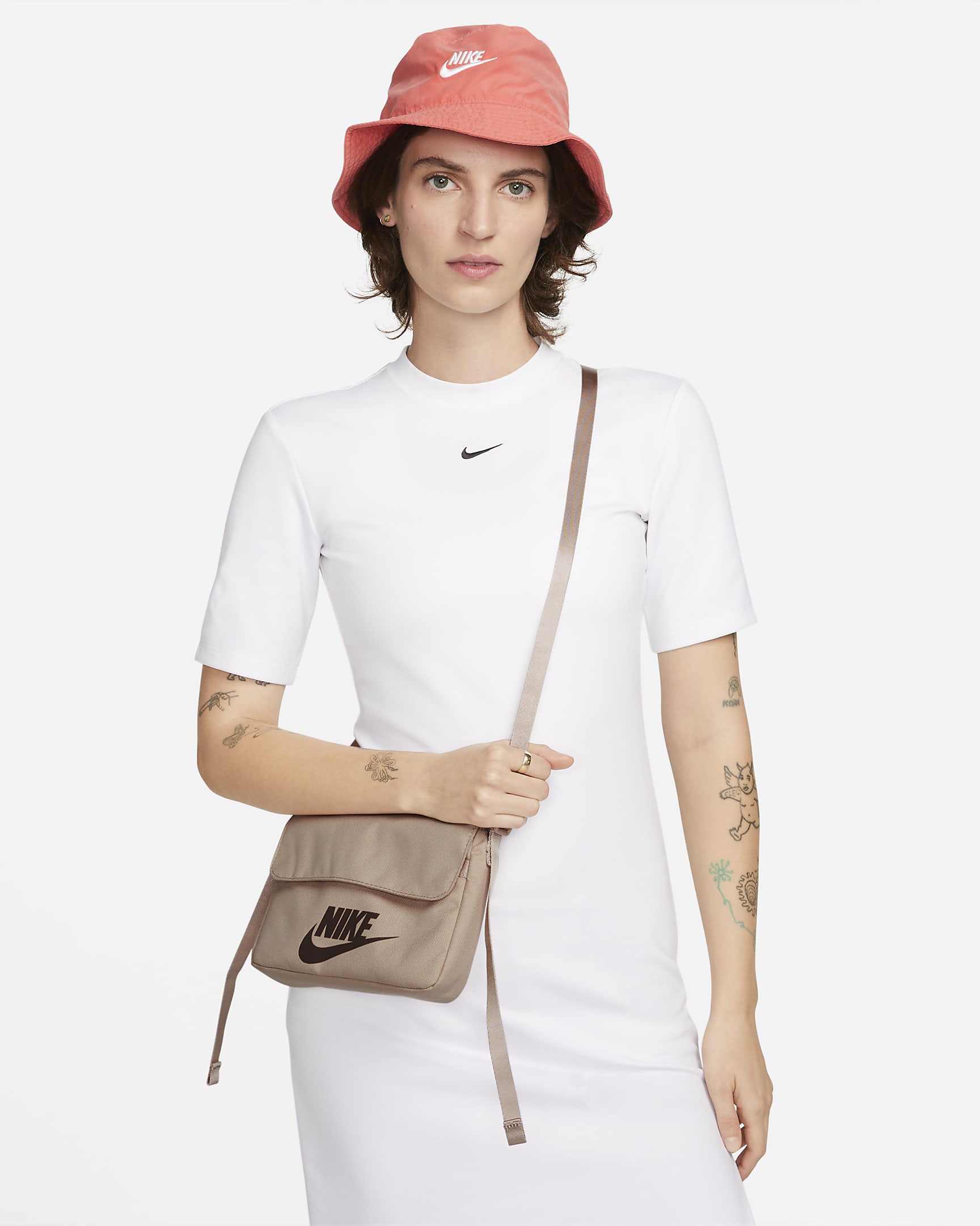 Nike Sportswear Futura 365 女子单肩包 - 化石石灰/化石石灰/日蚀紫红